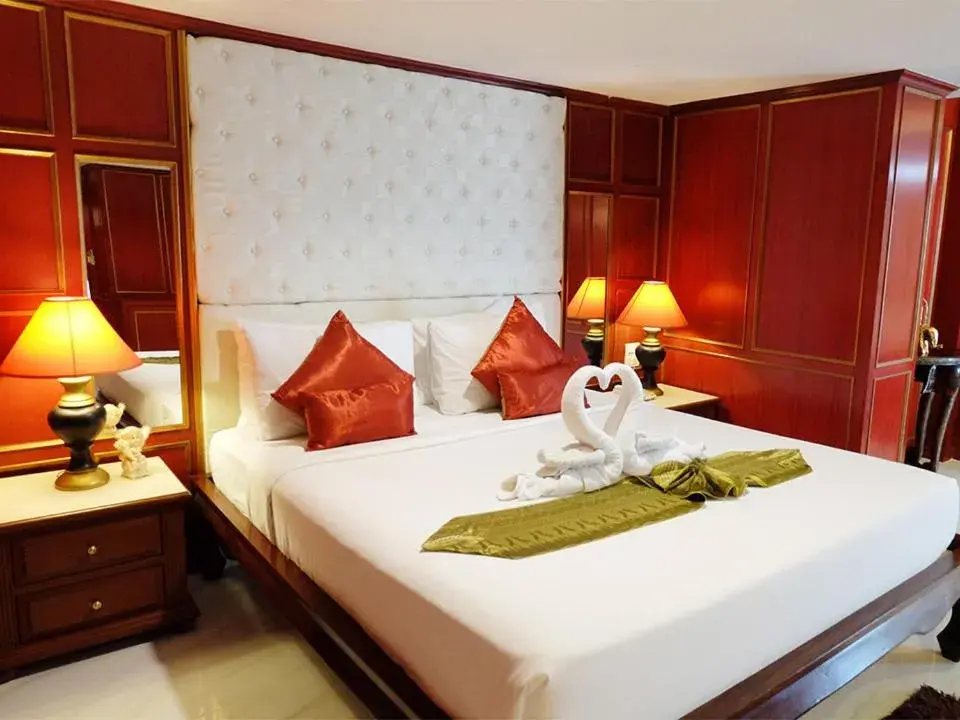 Guests, Bed in Grand Hill Resort and Spa