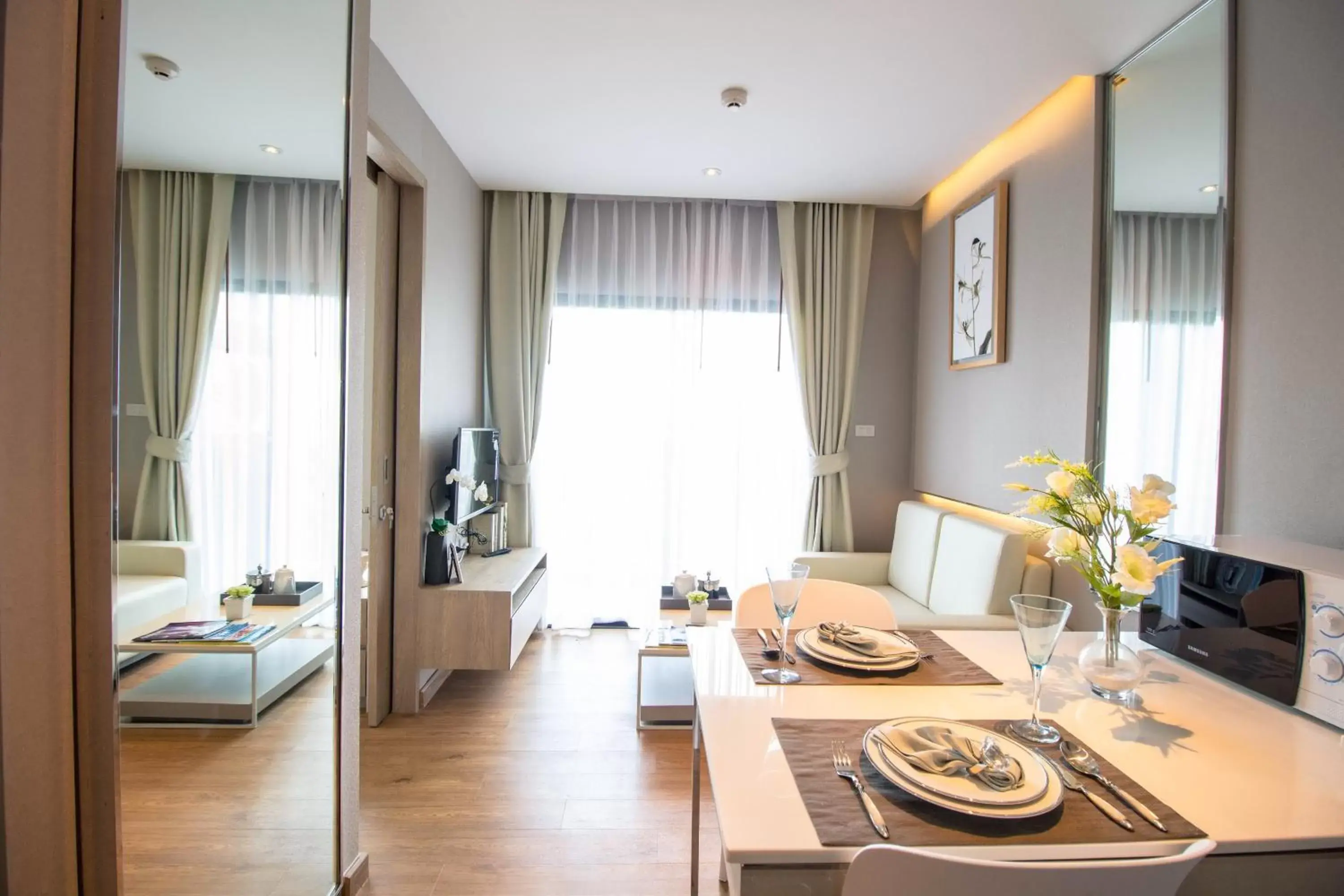 Bedroom, Dining Area in Phu Dahla Residences