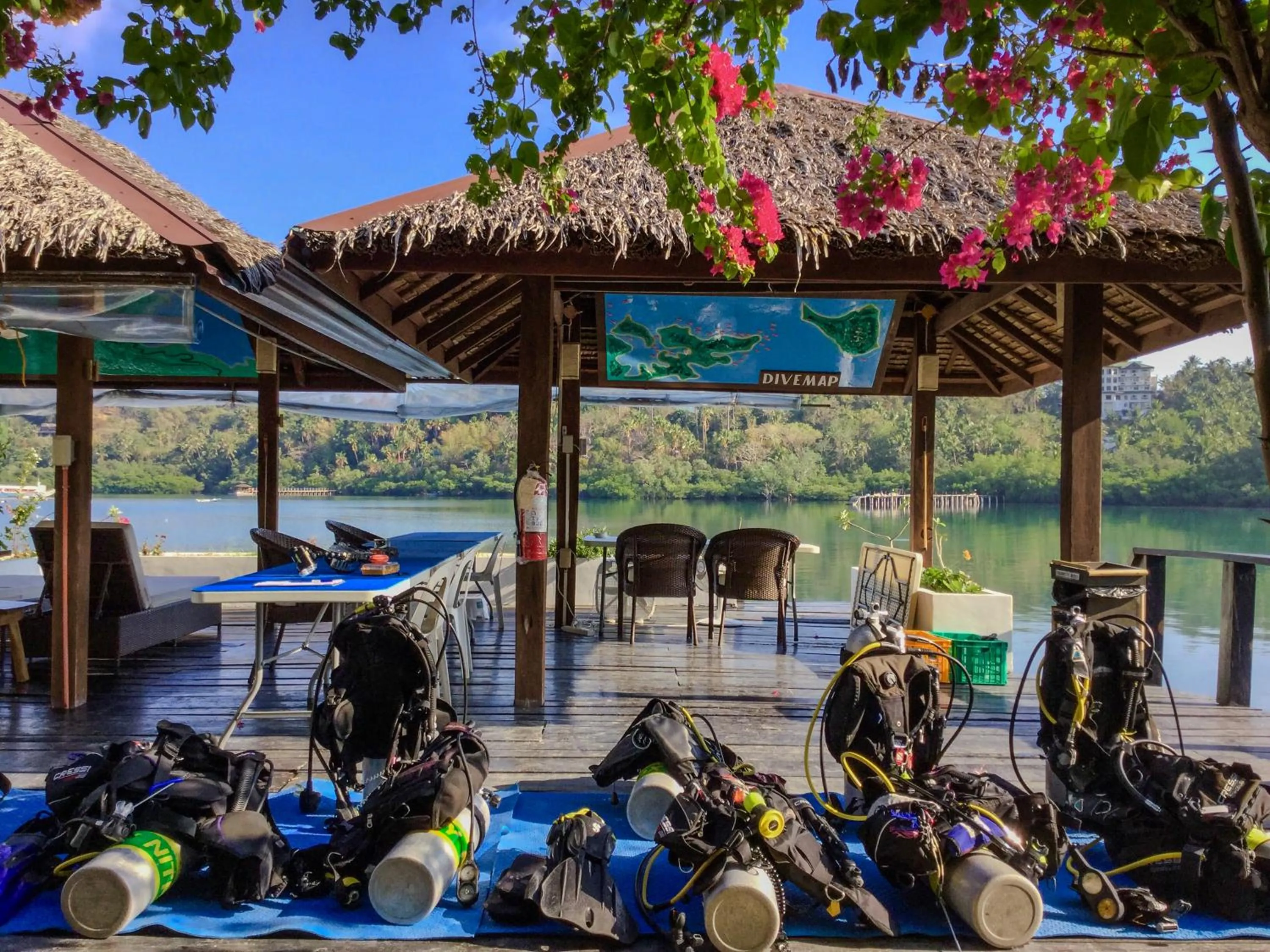 Diving in Edgewater Dive & Spa Resort