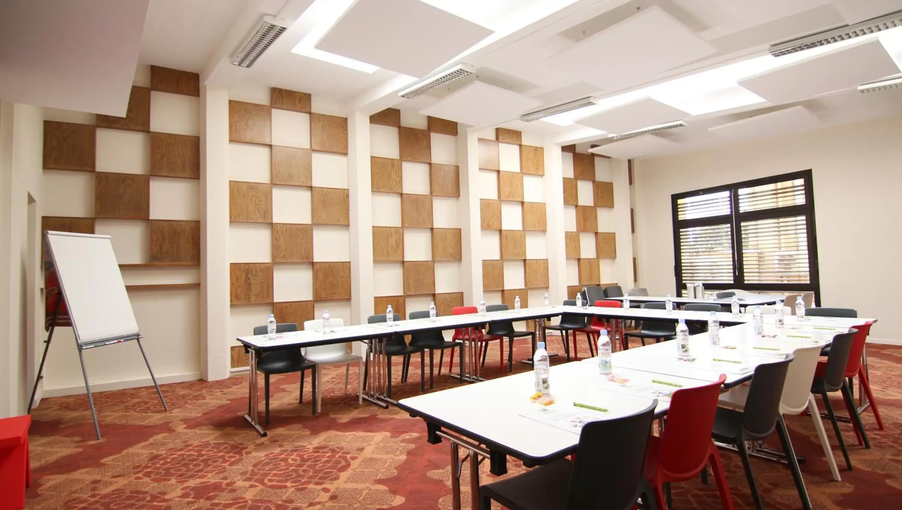 Meeting/conference room in ibis styles Albi Centre Le Theatro