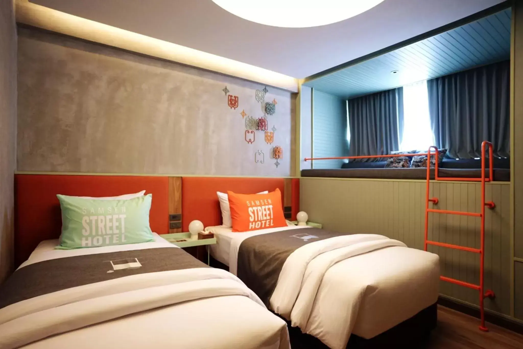 Bed in Samsen Street Hotel - SHA Extra Plus