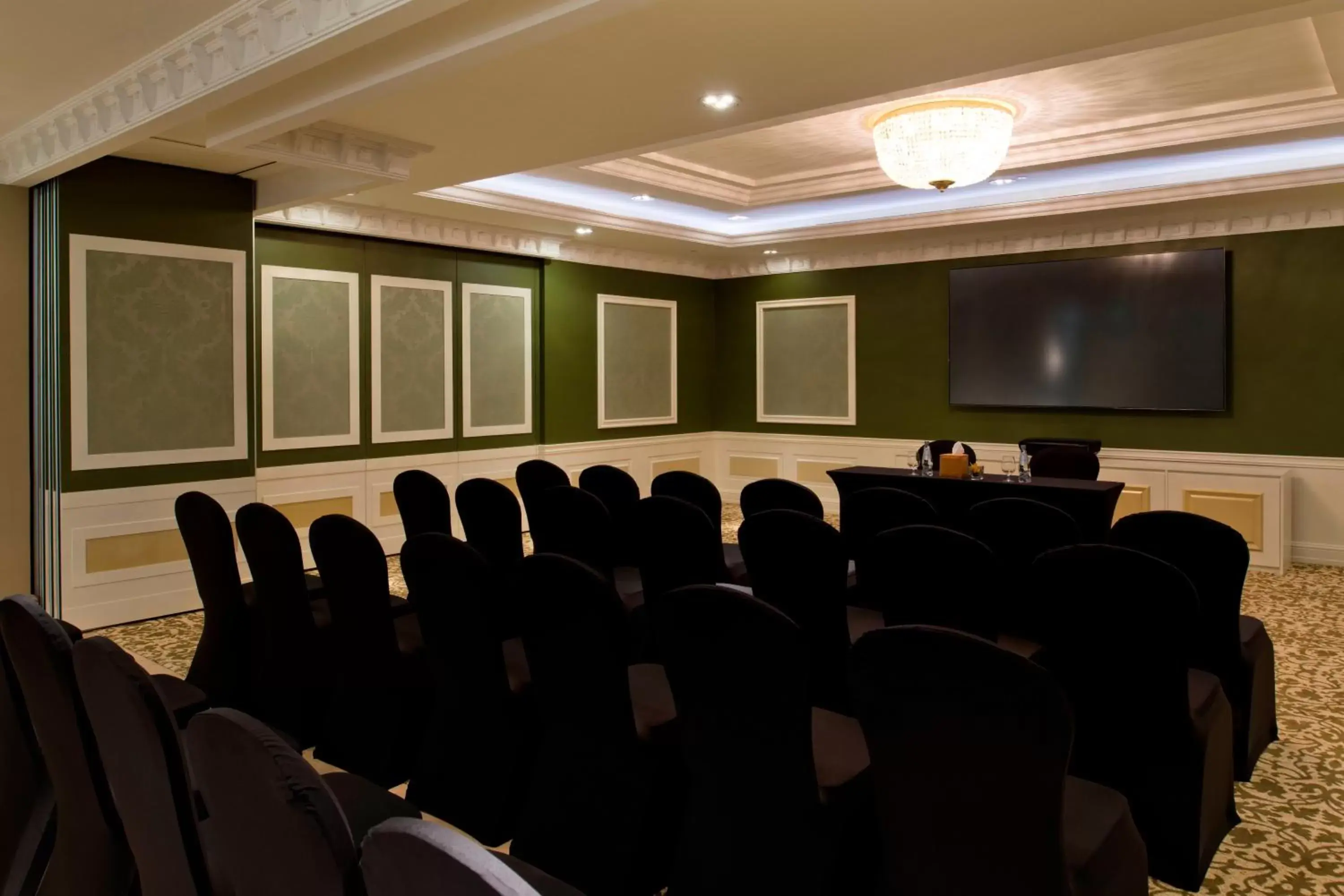 Business facilities in Warwick Doha