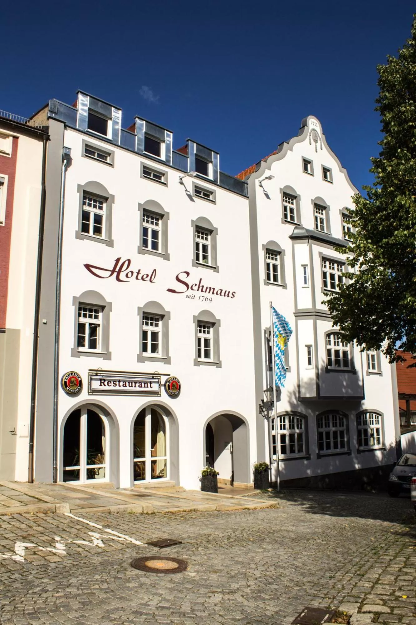 Property building in Garni Hotel Schmaus