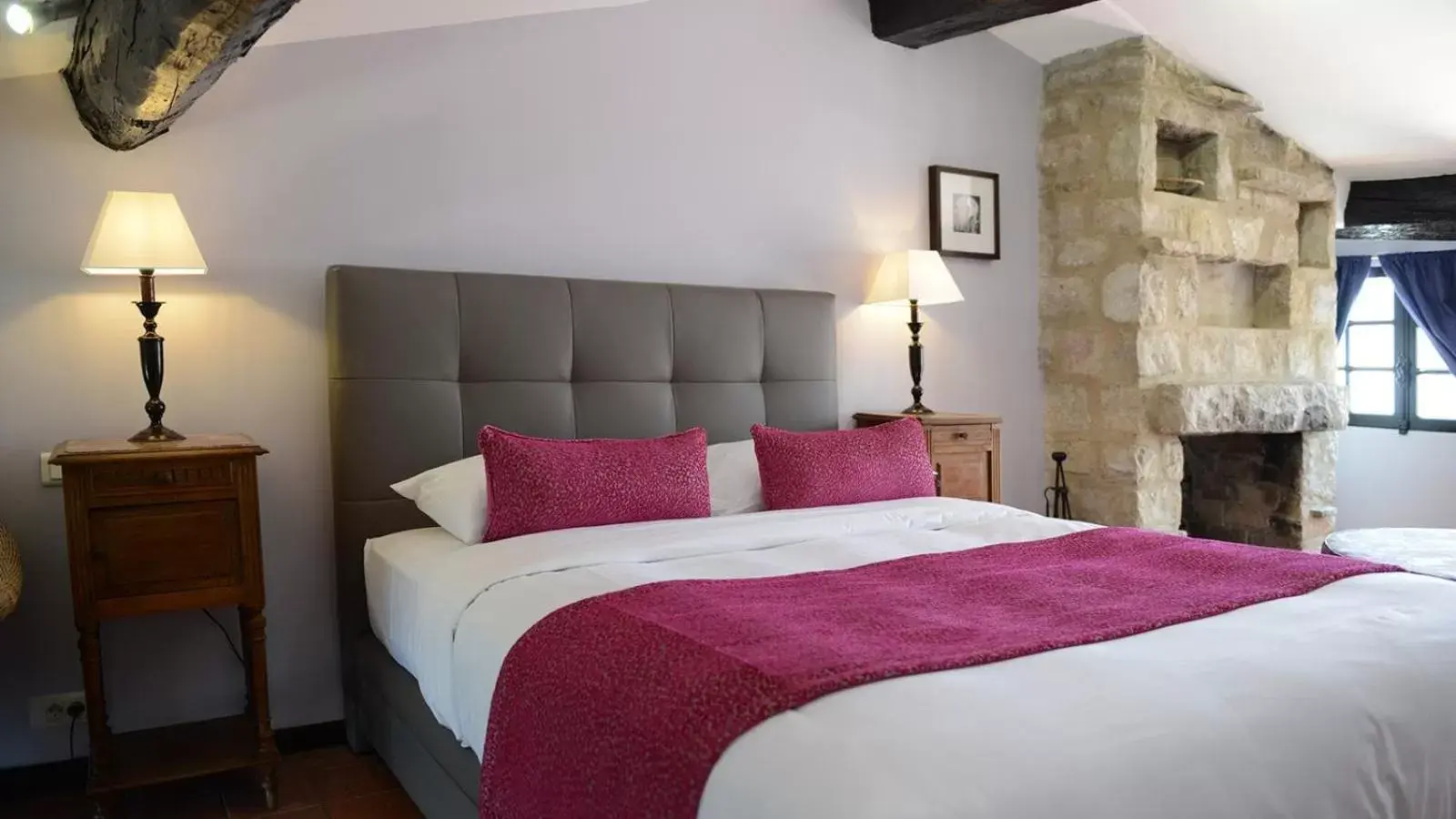 Bed in Hôtel Grimaldi