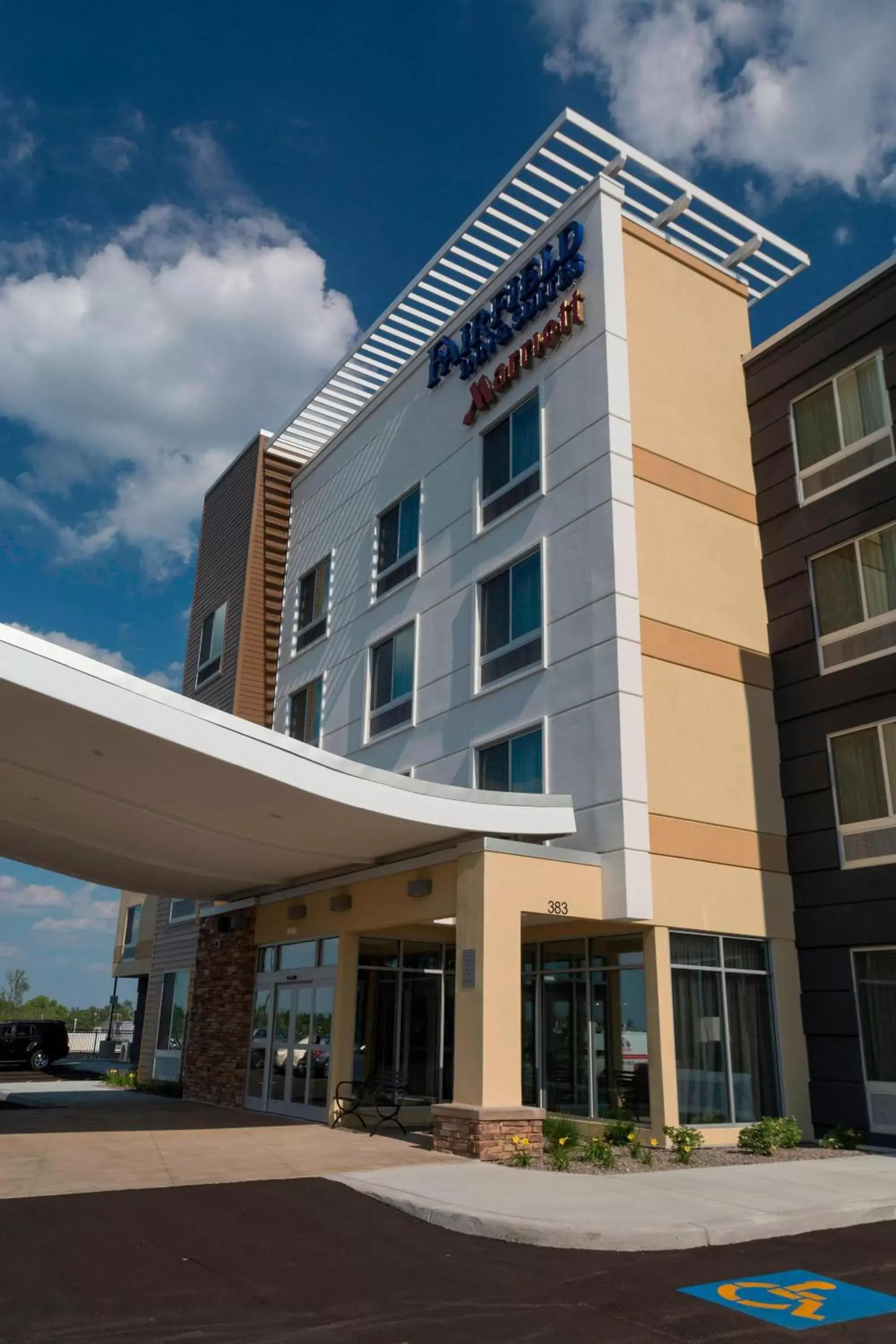 Property Building in Fairfield Inn & Suites by Marriott Geneva Finger Lakes