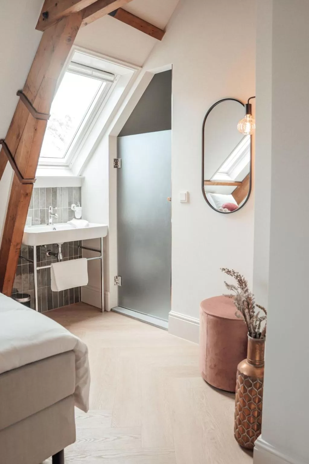 Shower, Bathroom in Hotel bij Jacob