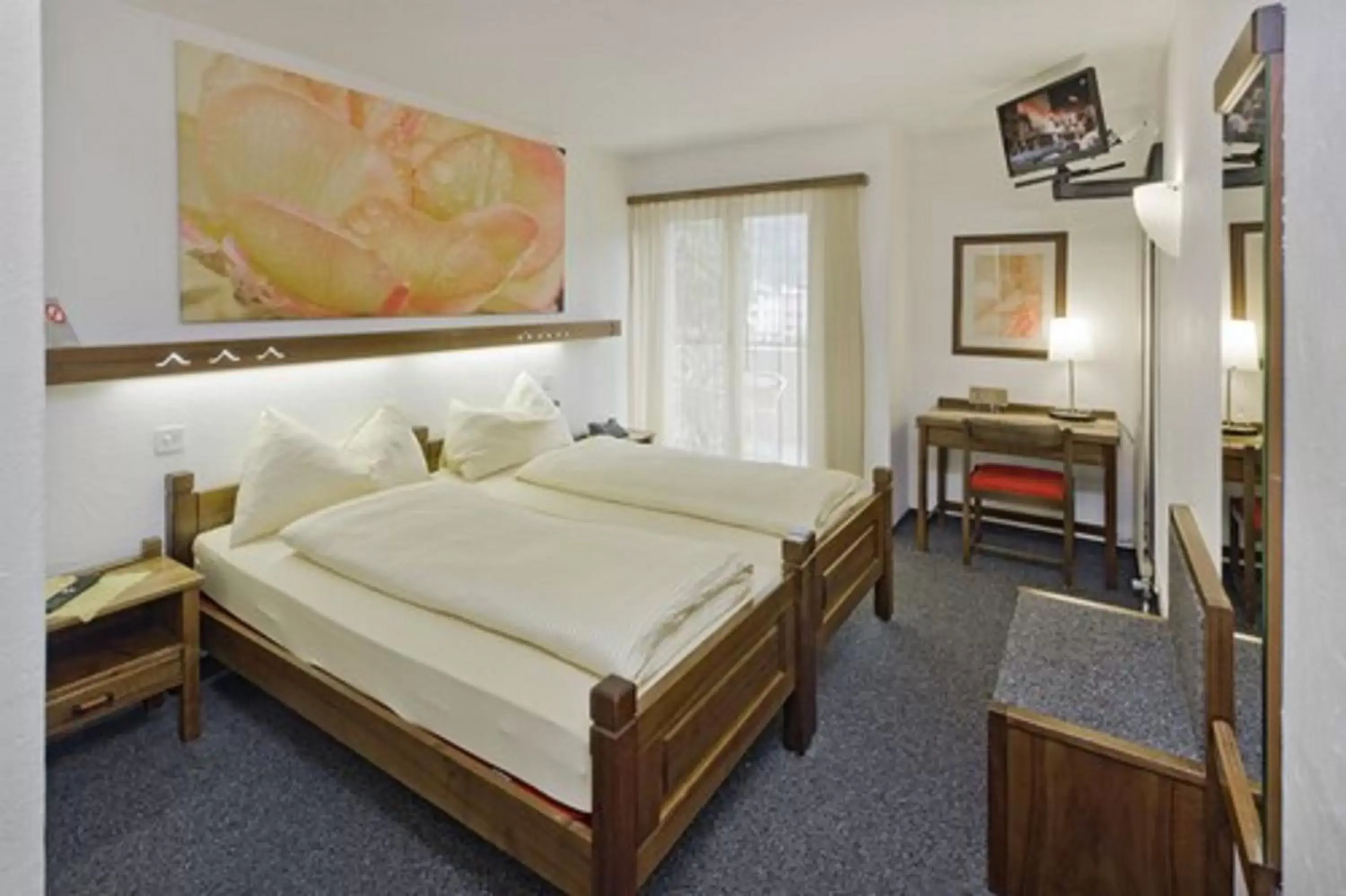 Single Room in Schlosshotel - Self Check-In Hotel