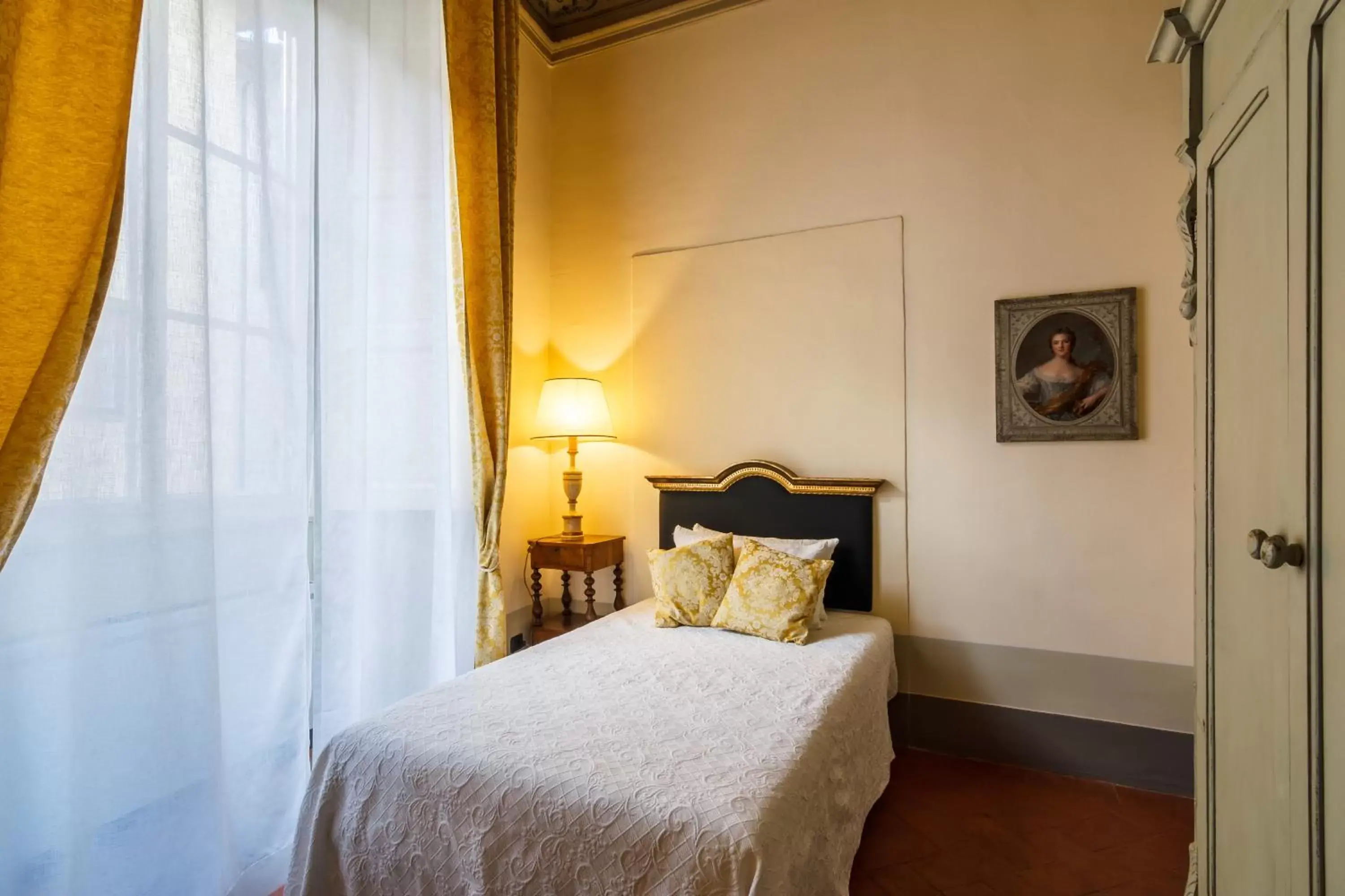 Photo of the whole room, Bed in Dimora Storica Palazzo Puccini