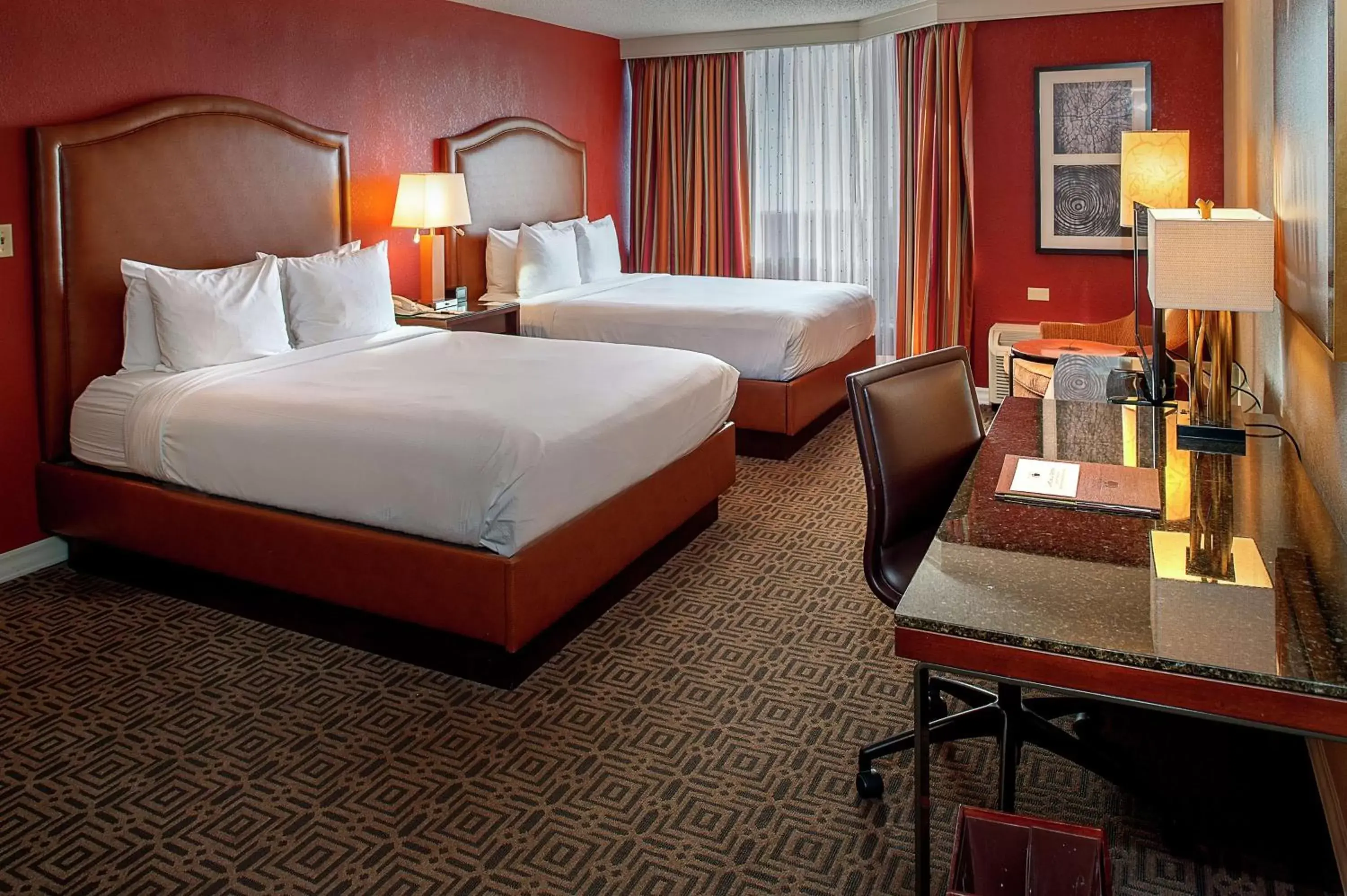 Bedroom, Bed in DoubleTree by Hilton Hotel St. Louis - Chesterfield