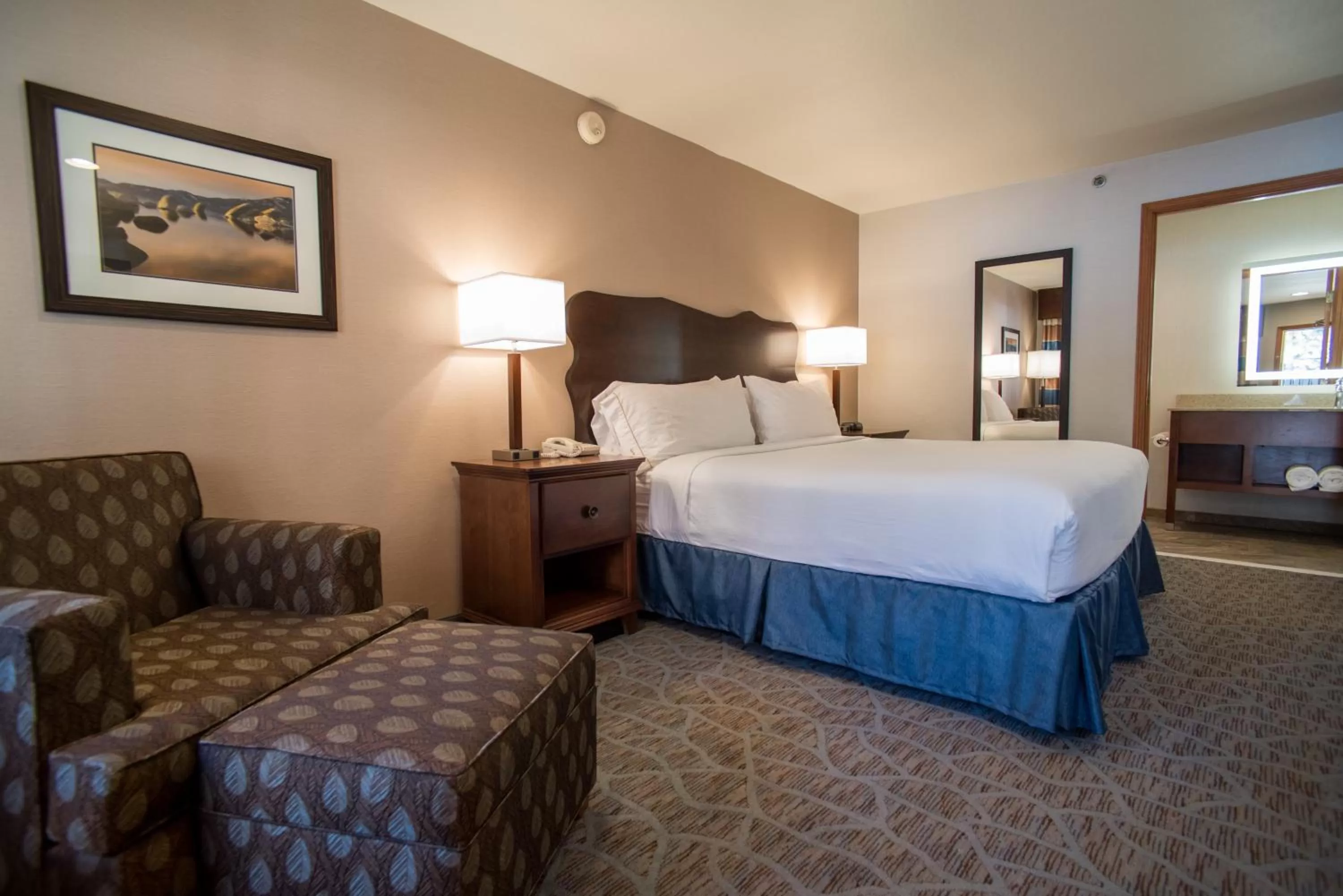Photo of the whole room, Bed in Holiday Inn Express South Lake Tahoe by IHG