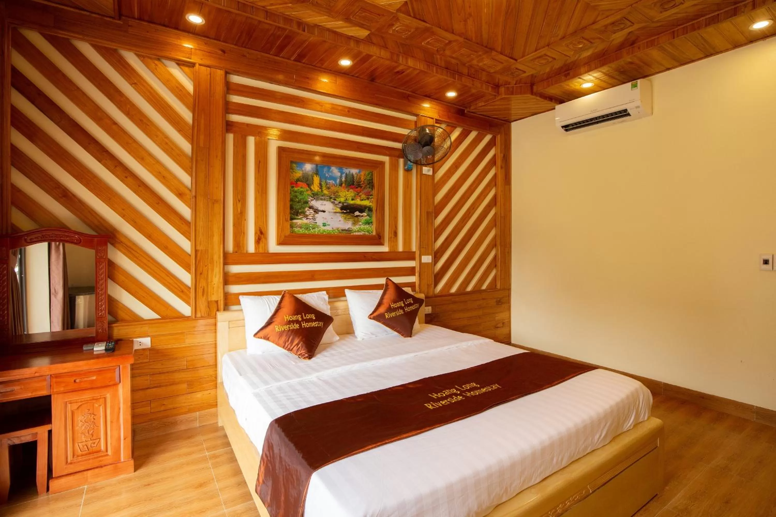 Bed in HoangLong Riverside Homestay