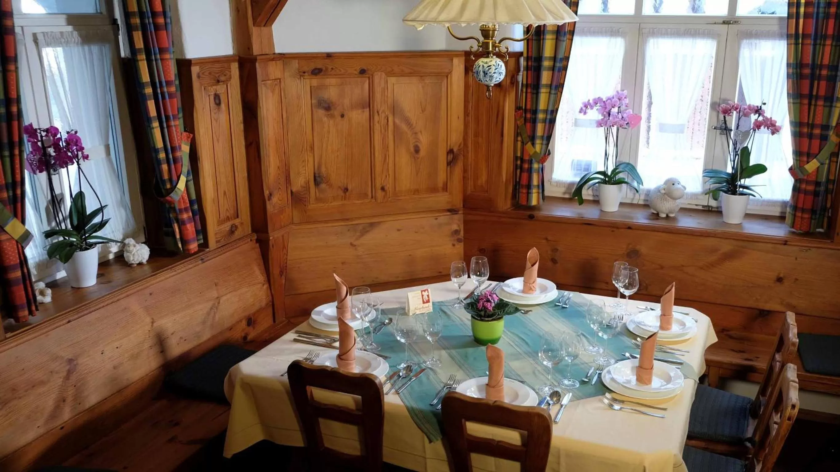 Restaurant/Places to Eat in Hotel Gasthof Zum weissen Lamm