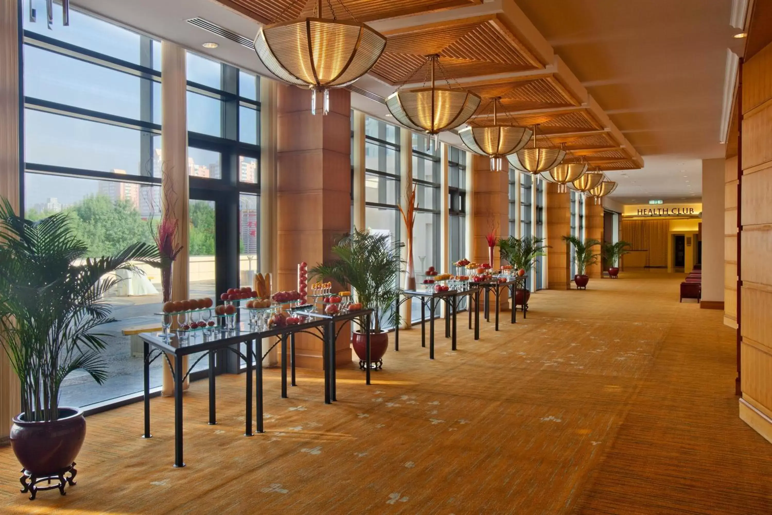 Meeting/conference room, Restaurant/Places to Eat in Holiday Inn Temple Of Heaven Beijing, an IHG Hotel