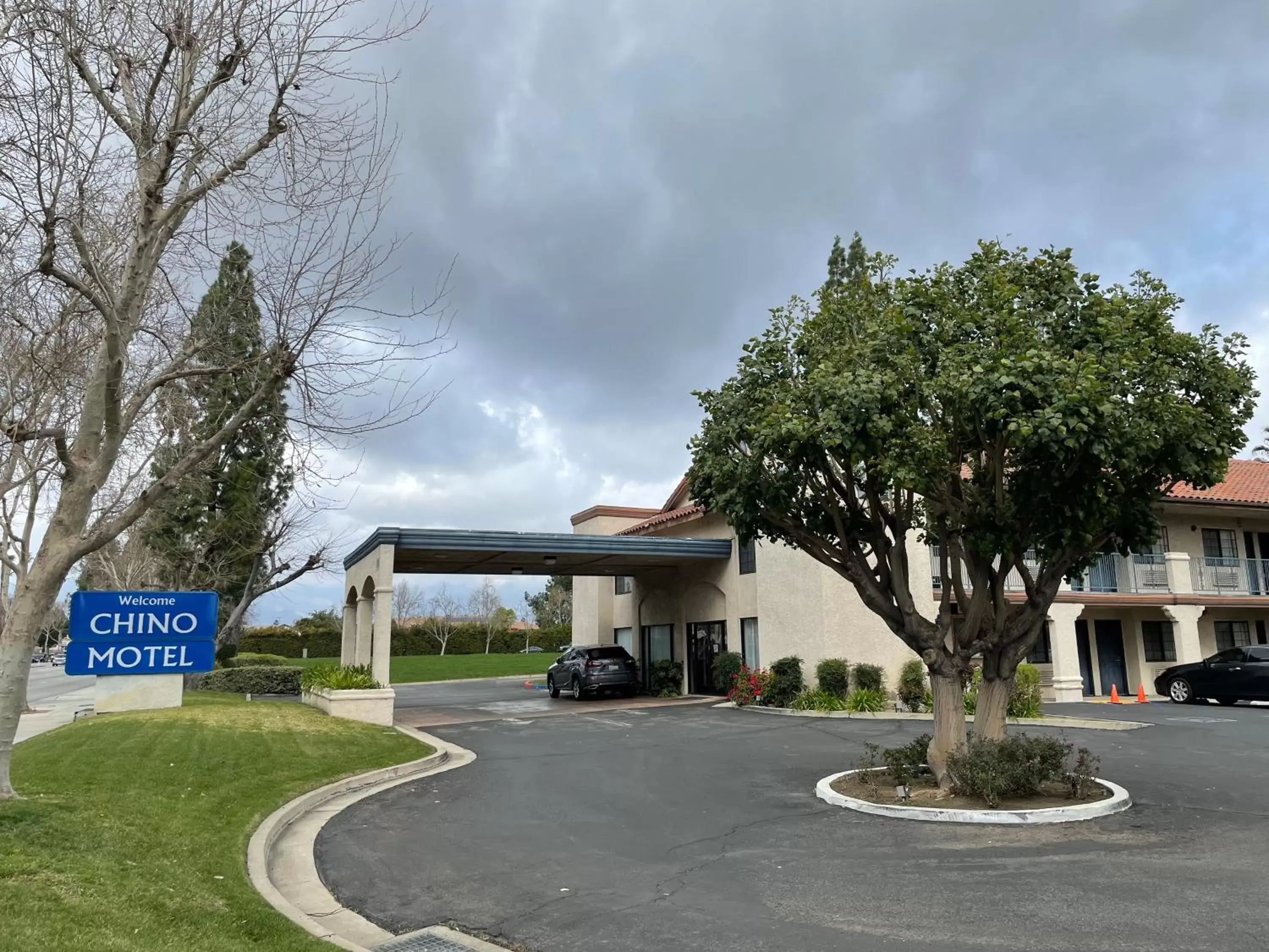 Facade/entrance in Chino Motel Facade/entrance in Chino Motel