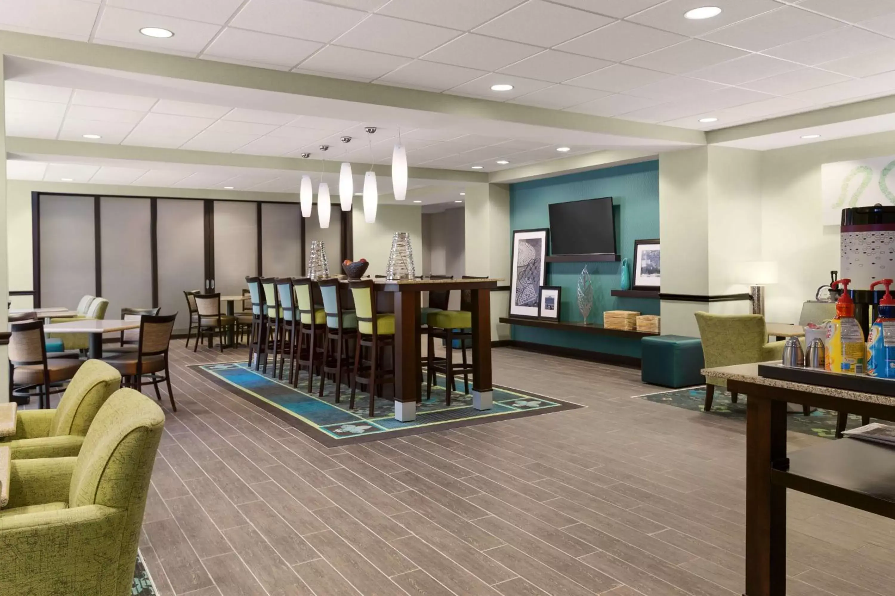 Lobby or reception in Hampton Inn Fairmont