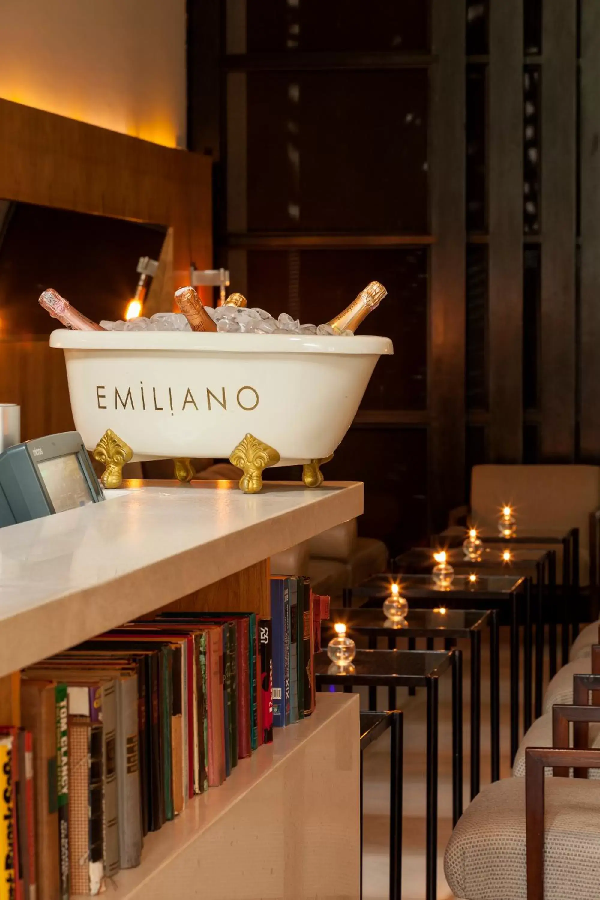Food and drinks in Hotel Emiliano