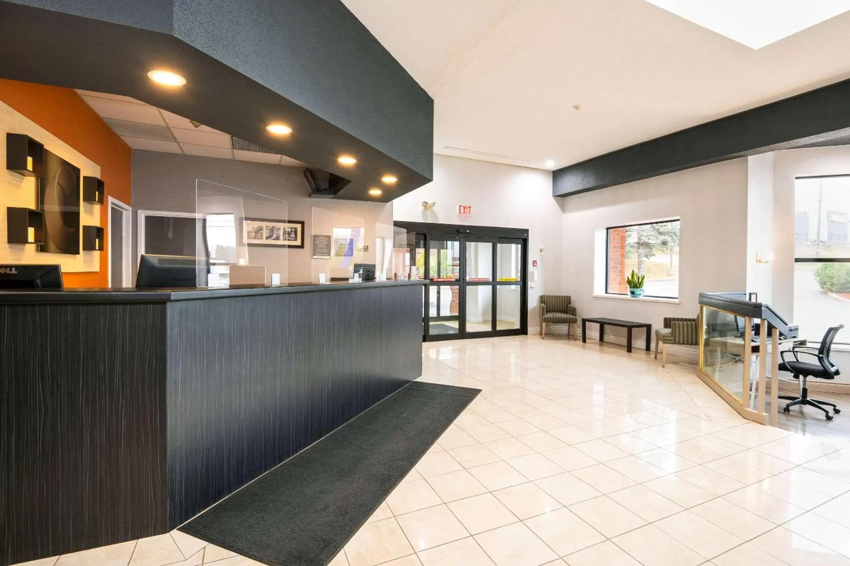 Lobby or reception, Lobby/Reception in Comfort Hotel & Suites Peterborough