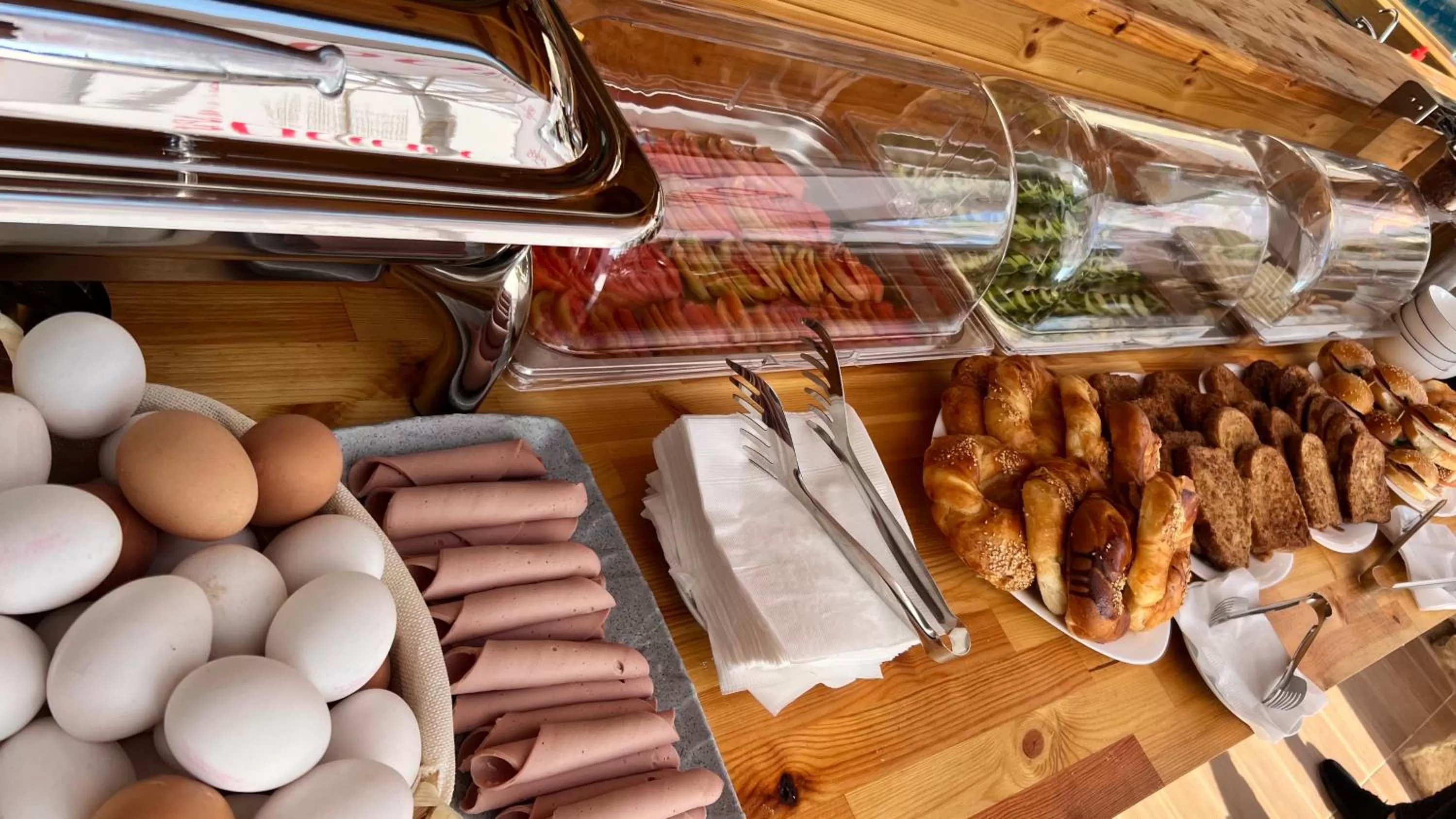 Food and drinks in Hotel Memaj