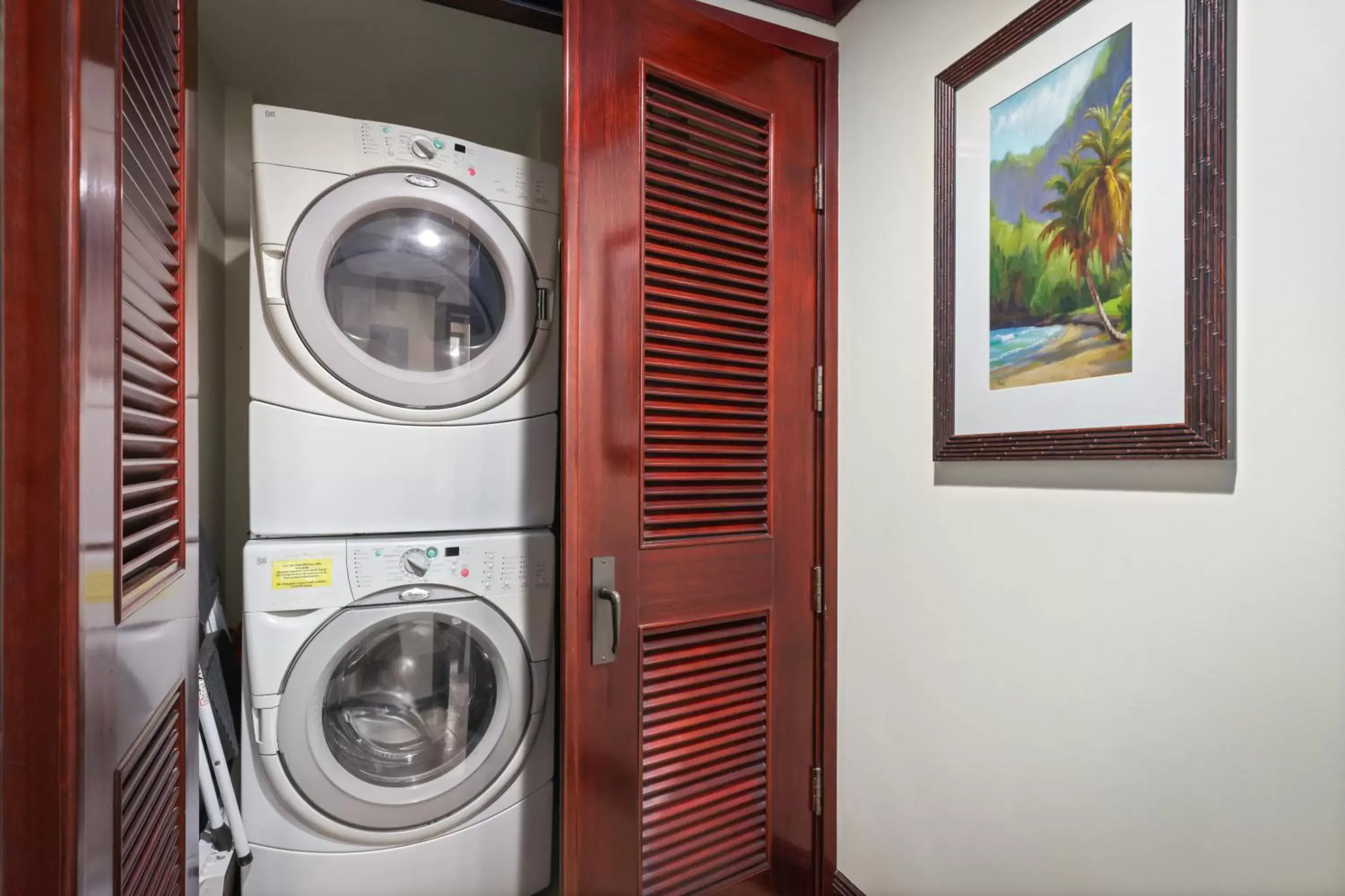 washing machine in Waipouli Beach Resort & Spa Kauai By Outrigger