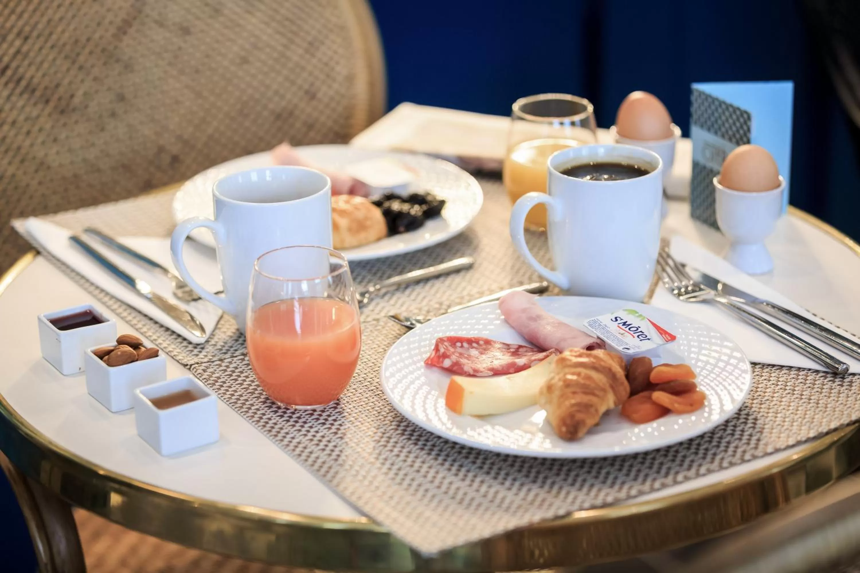 Buffet breakfast in Villa Otero by Happyculture