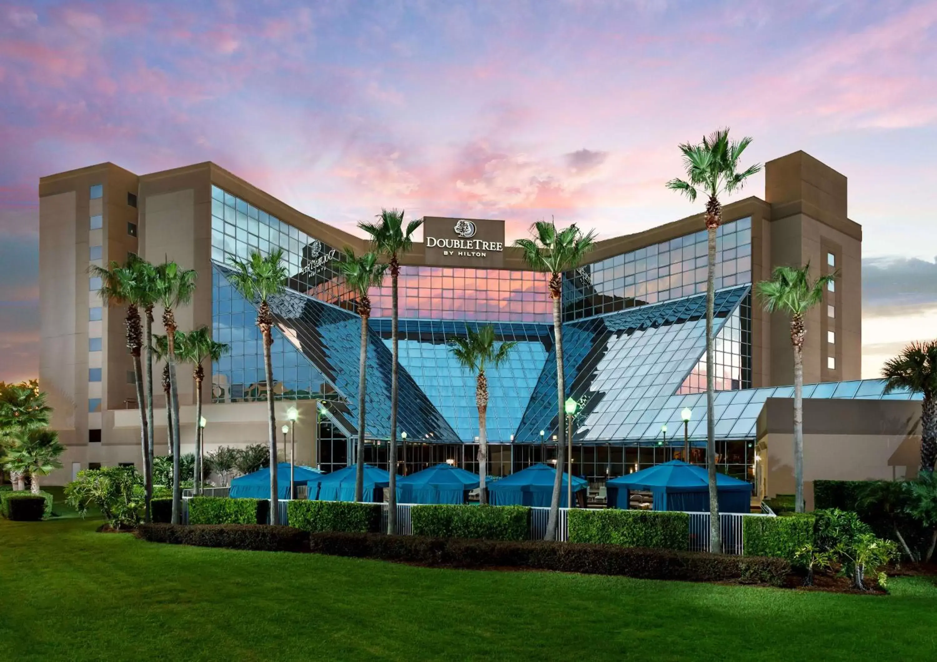 Property Building in DoubleTree by Hilton Orlando Airport Hotel