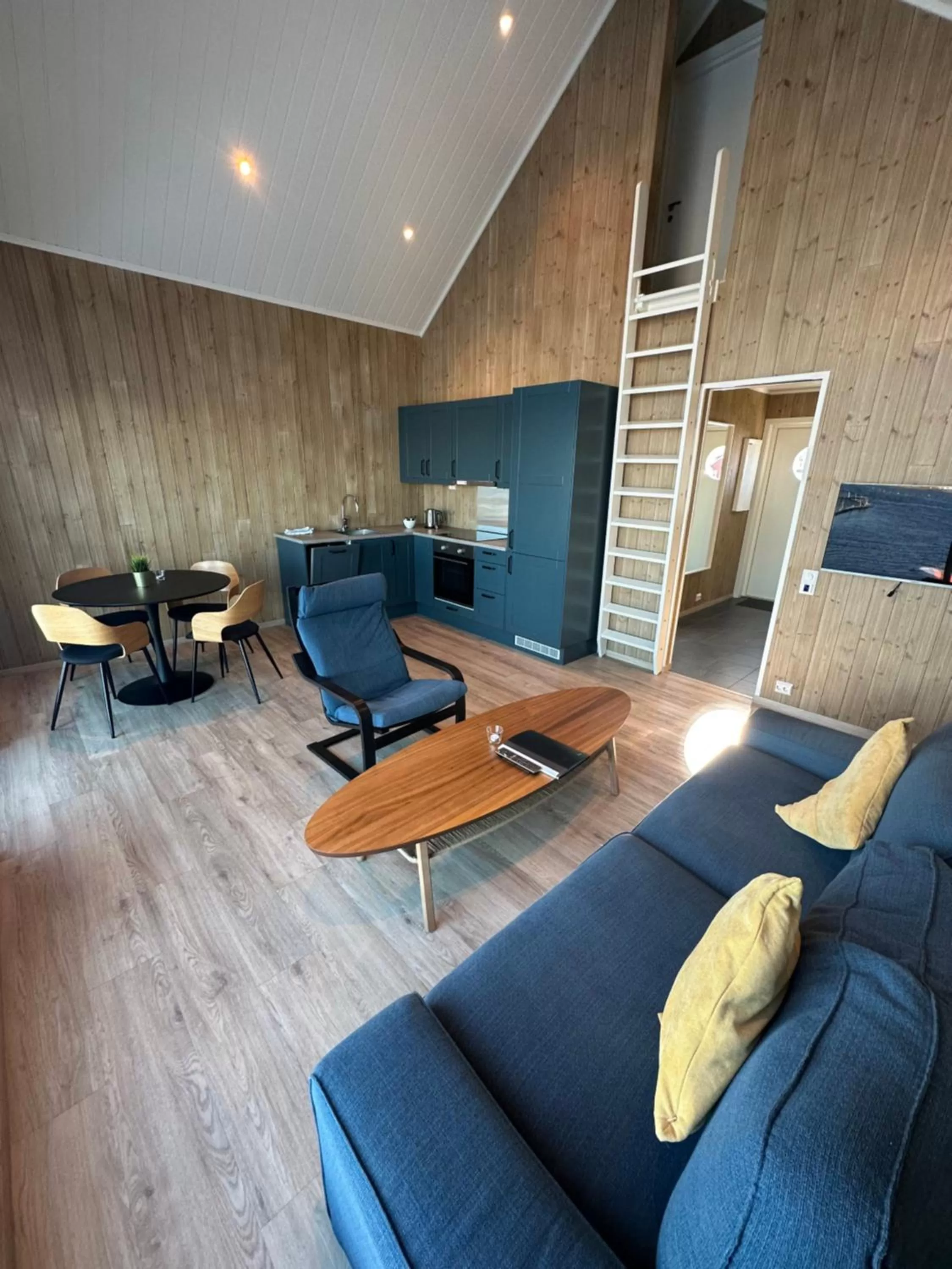 Living room in Norsk Havbrukssenter - Rorbuer