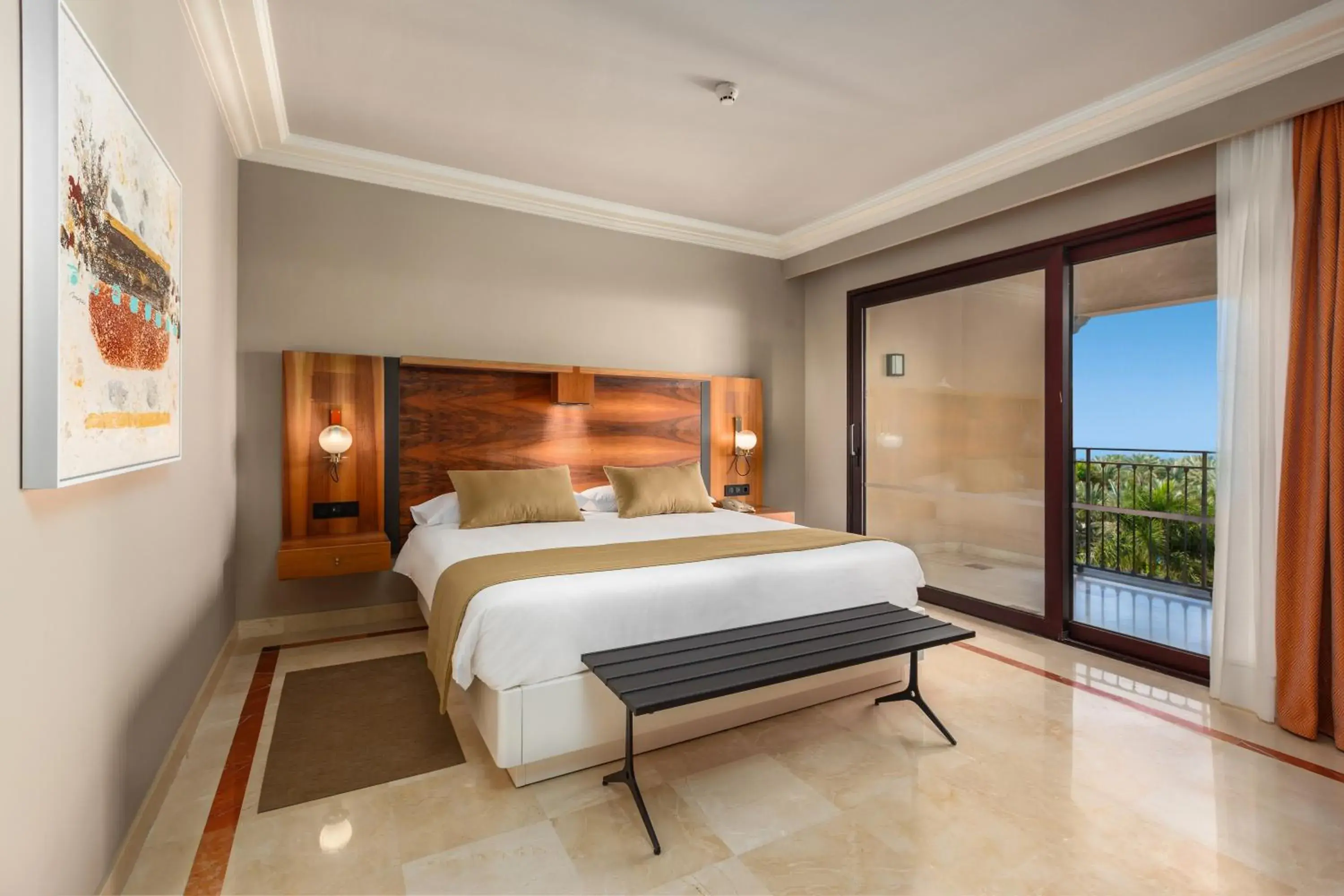 Bed in Lopesan Costa Meloneras Resort & Spa
