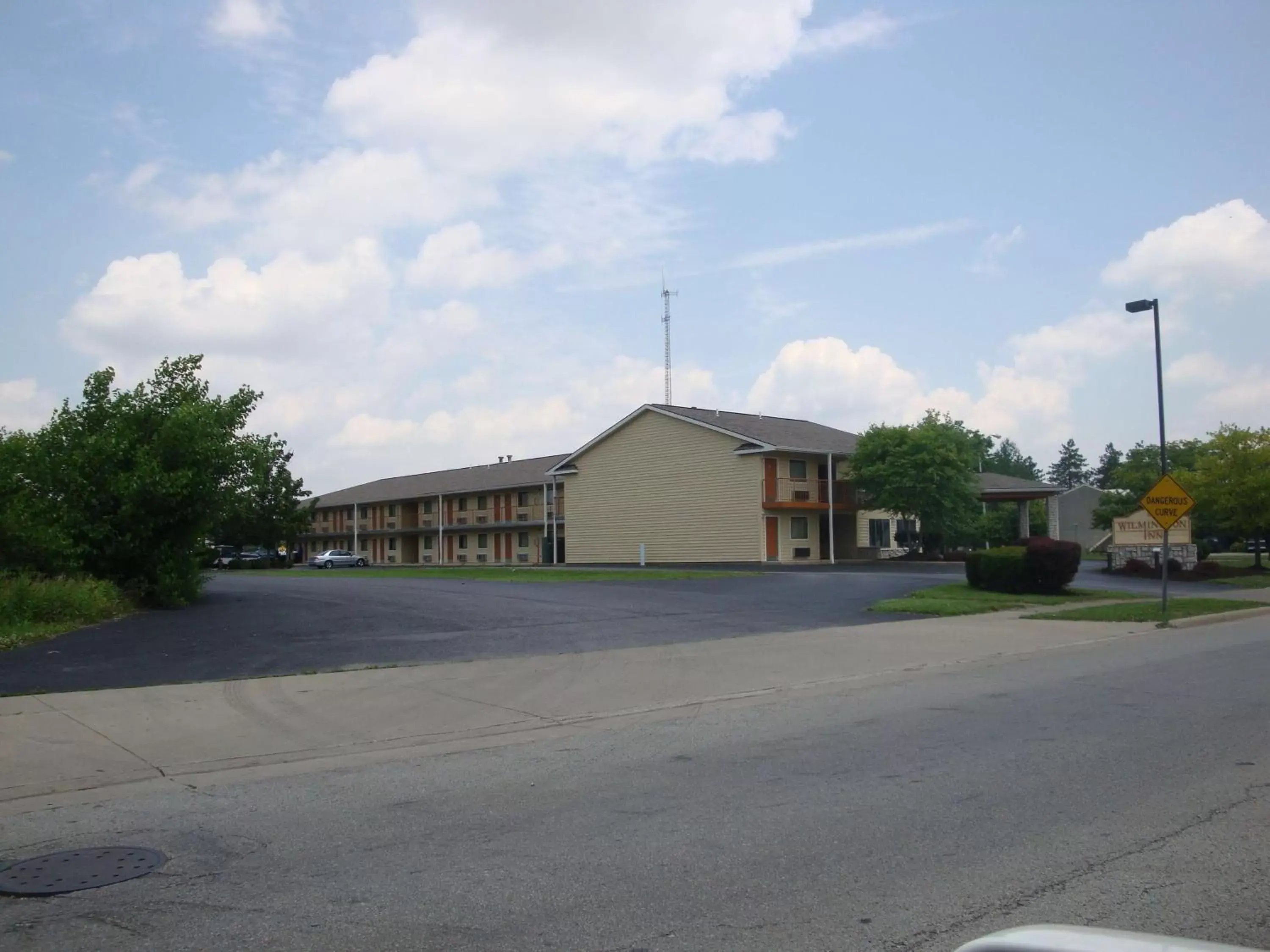 Property building in Wilmington Inn Property building in Wilmington Inn
