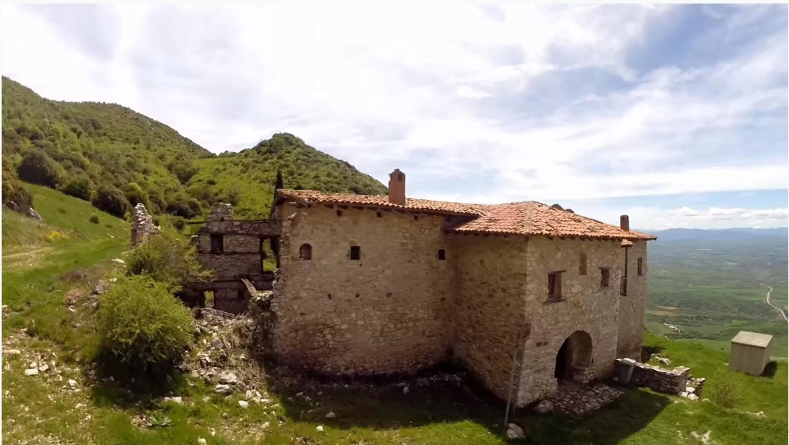 Nearby landmark in Mondeus Inn Luxury