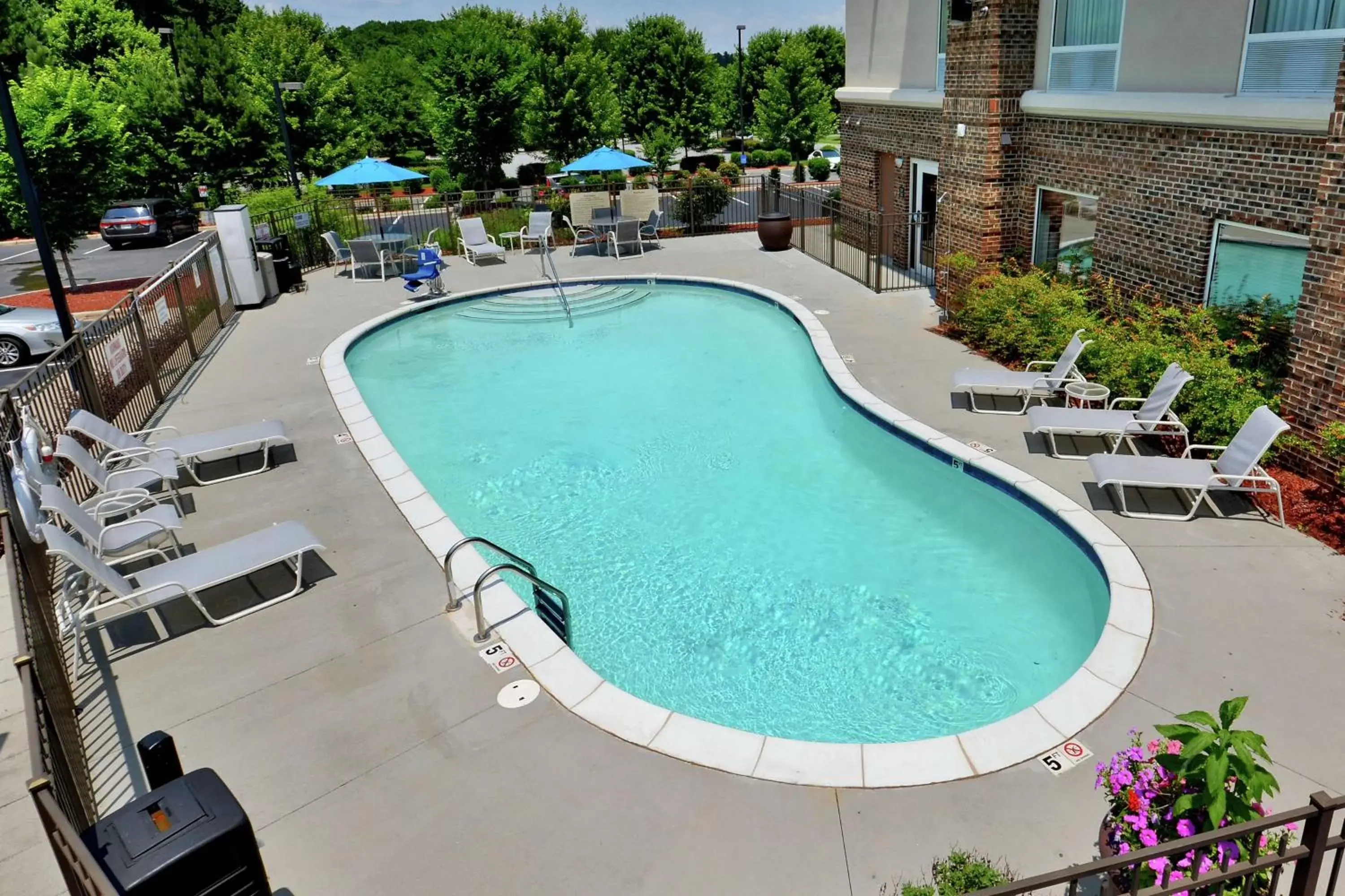 Pool View in Hampton Inn & Suites Huntersville