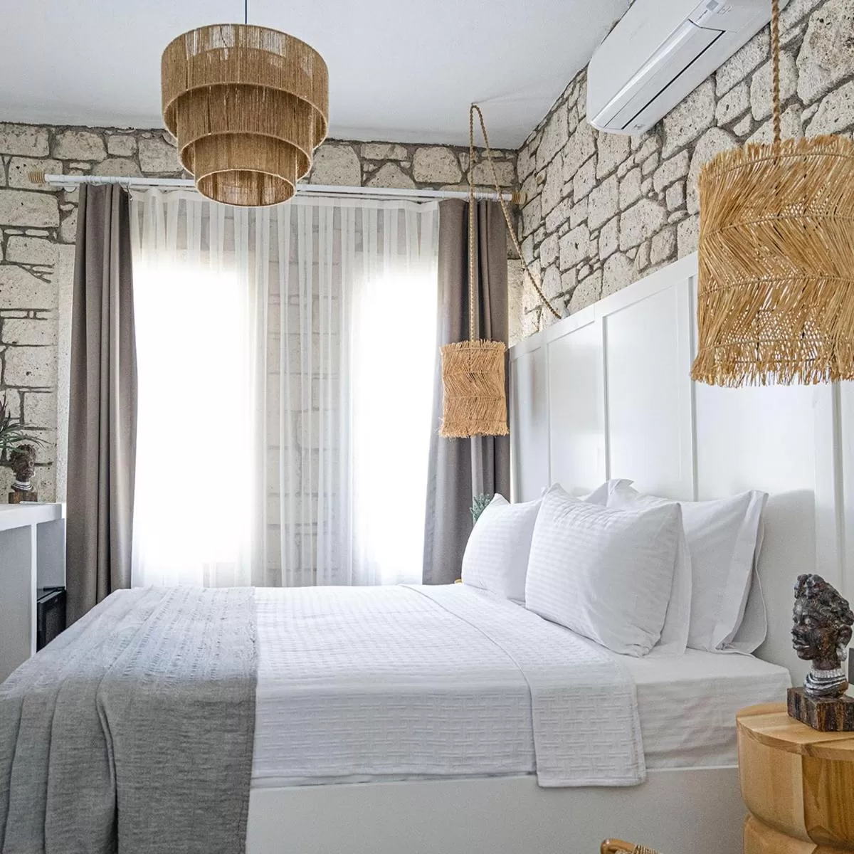 Bed in Voger Alaçatı Silence