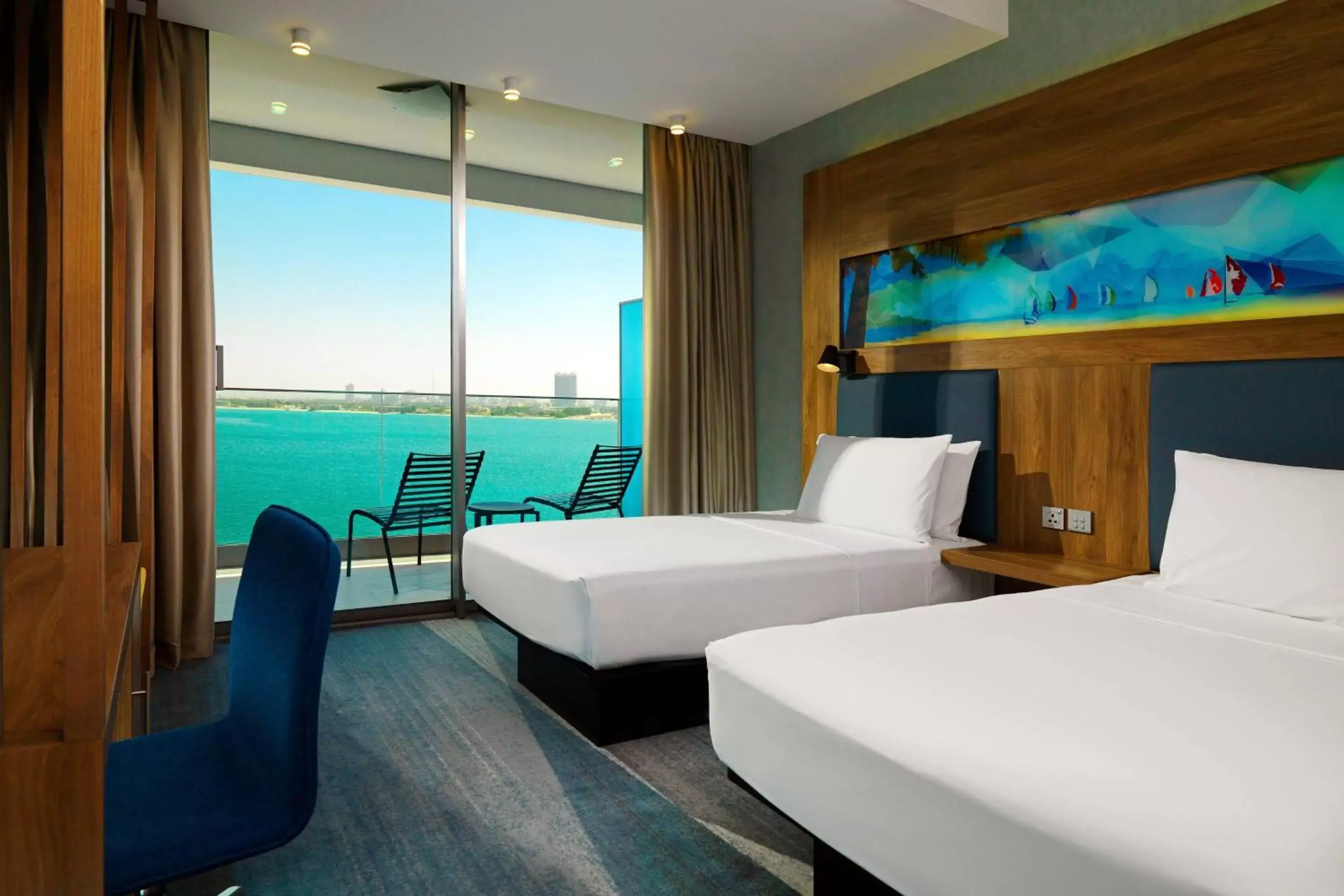 Photo of the whole room, Bed in Aloft Palm Jumeirah