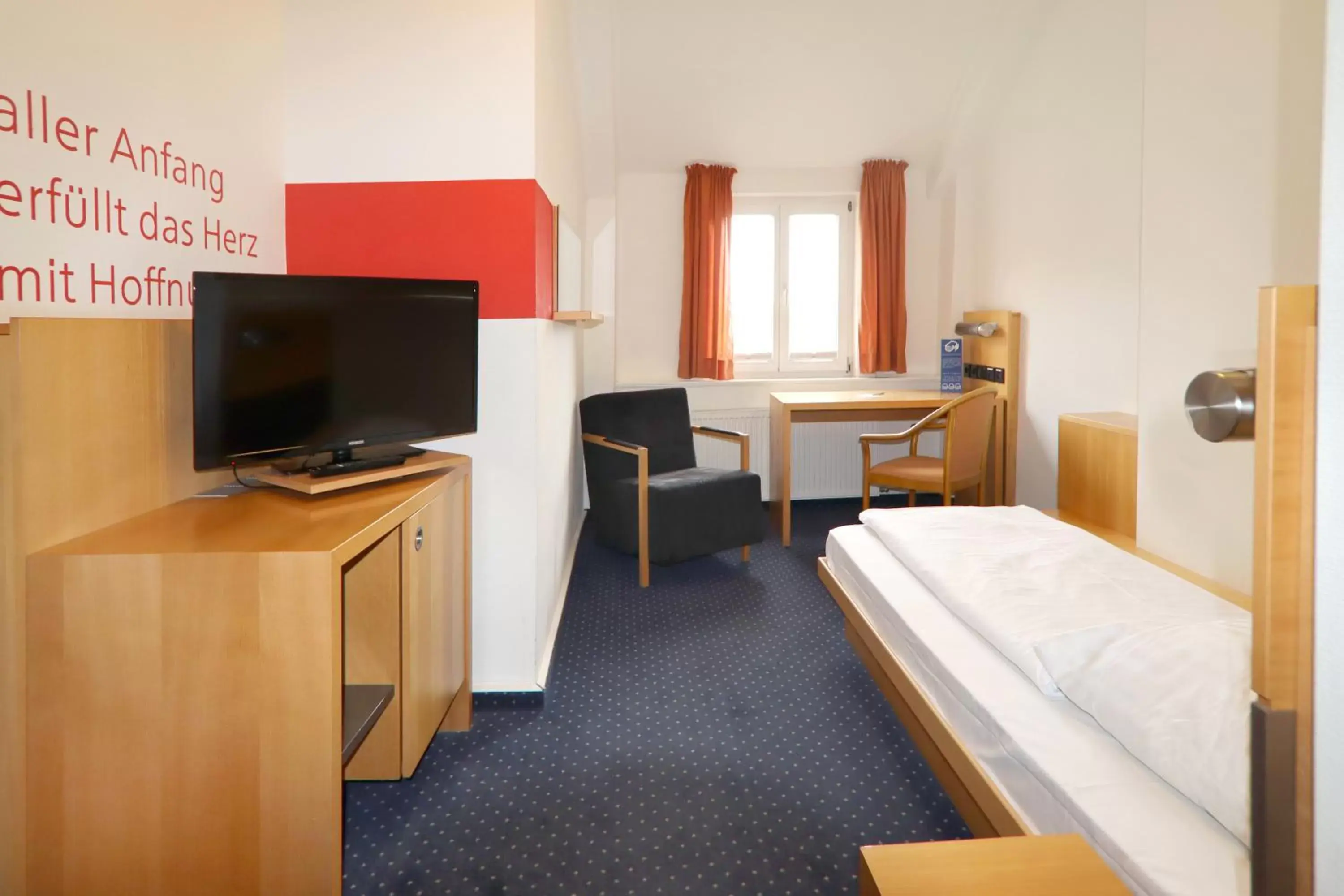 Photo of the whole room, Bed in Hotel Der Achtermann Photo of the whole room, Bed in Hotel Der Achtermann