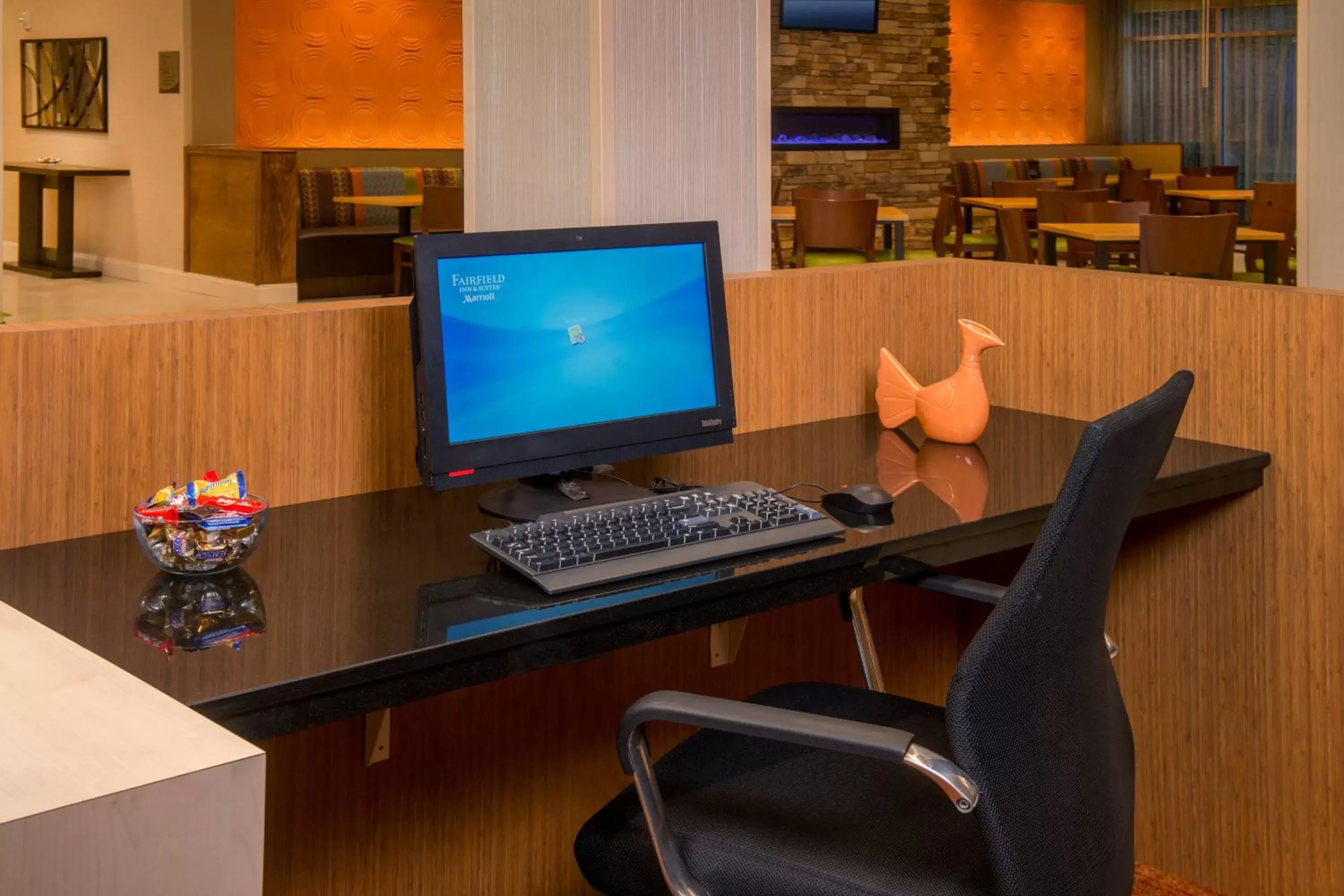 Business facilities in Fairfield Inn & Suites by Marriott Washington