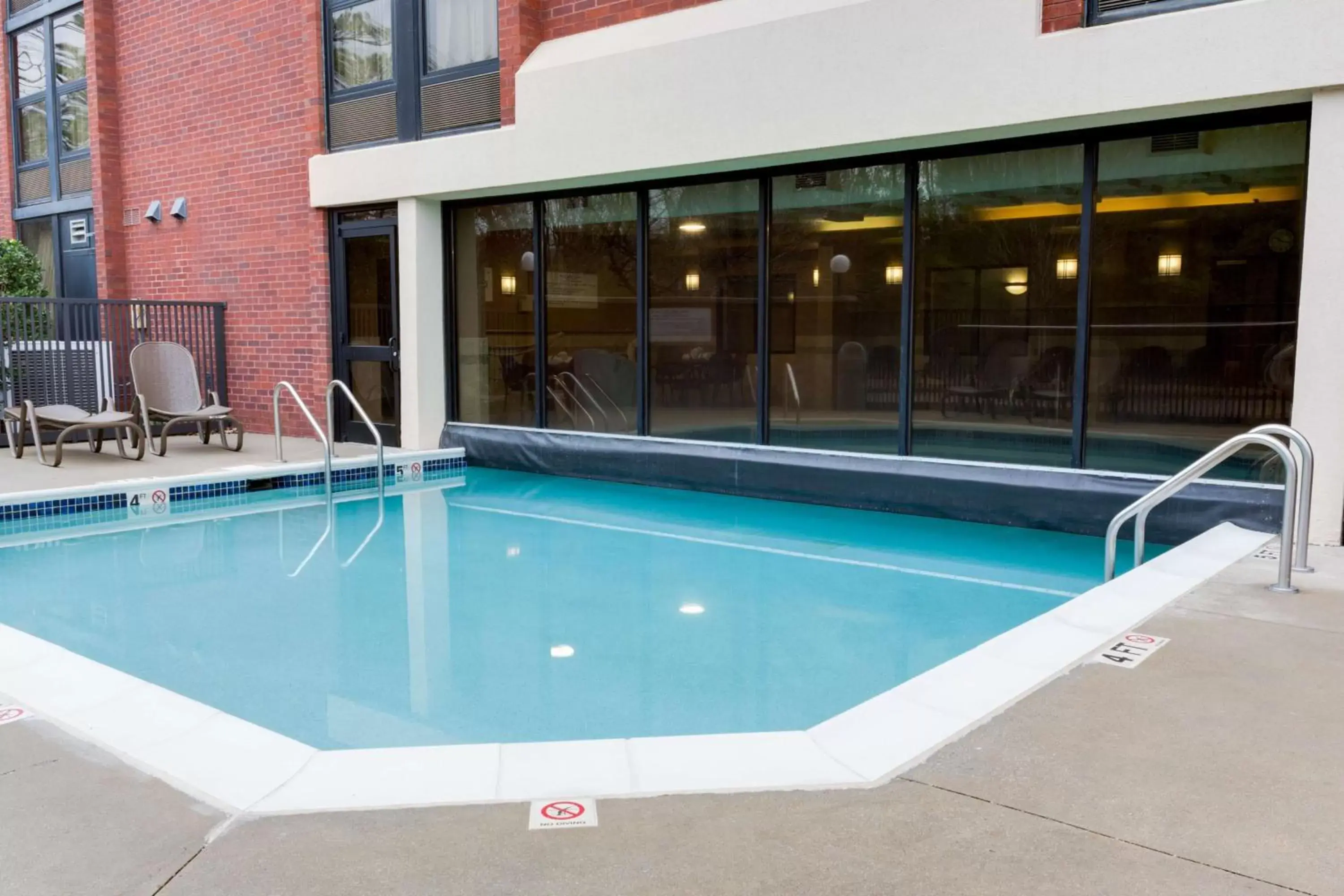 Activities, Swimming Pool in Drury Inn & Suites Birmingham Grandview