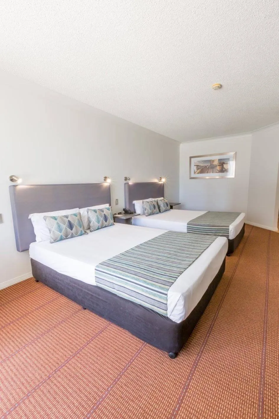 Bedroom, Bed in Hope Harbour Hotel