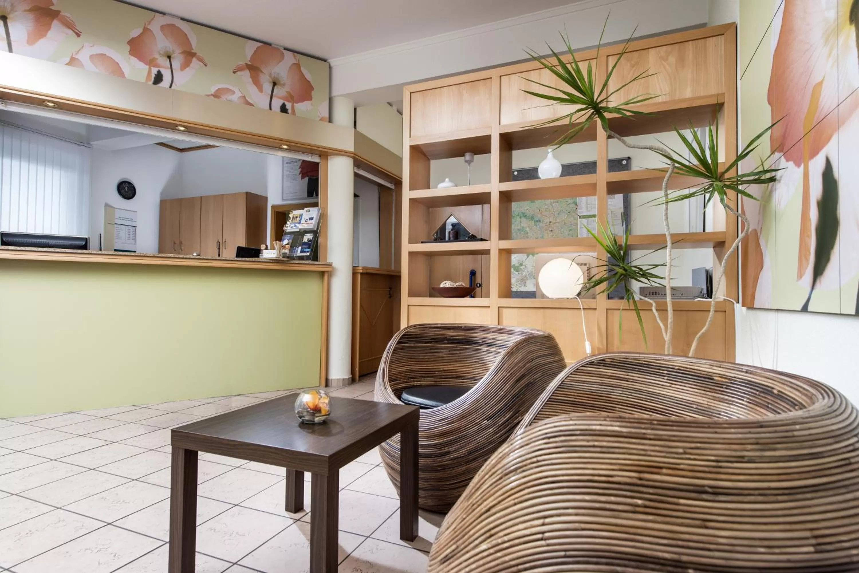 Lobby or reception in ibis Leipzig Nord-Ost