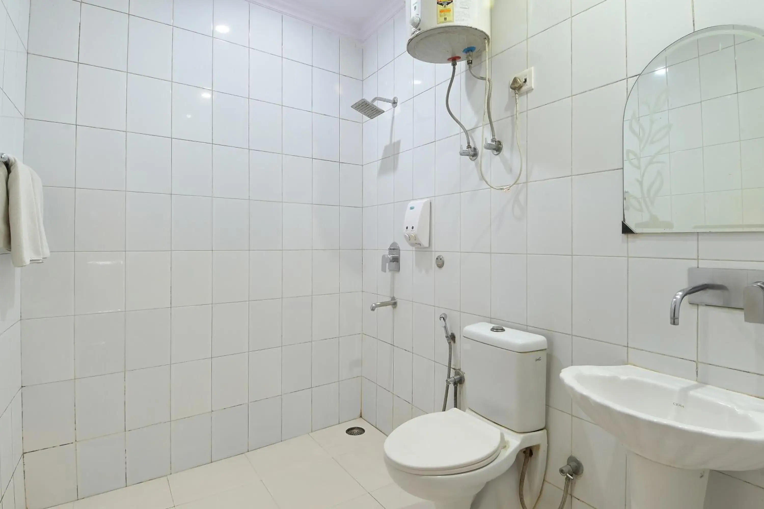 Shower, Bathroom in Hotel Castle Blue