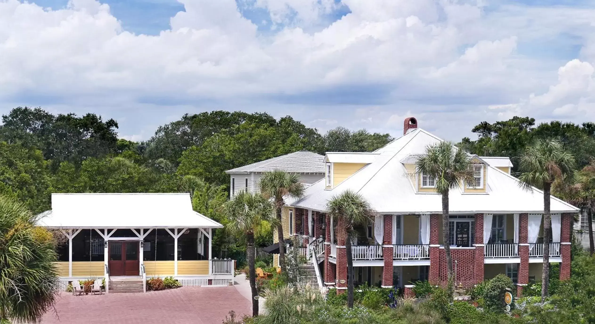 Bird's eye view, Property Building in Beachview Inn and Spa