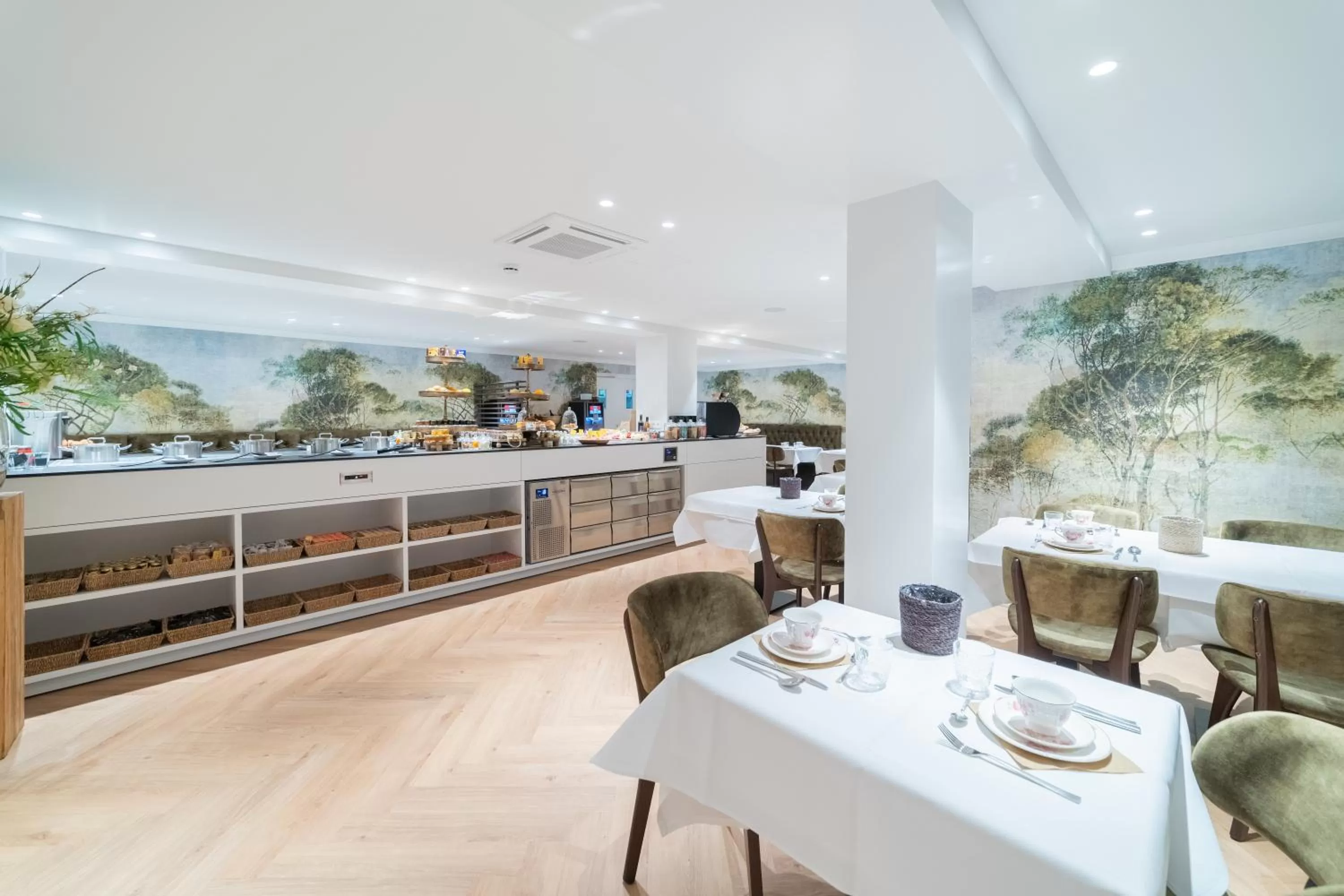 Breakfast in Grand Hotel Normandy by CW Hotel Collection