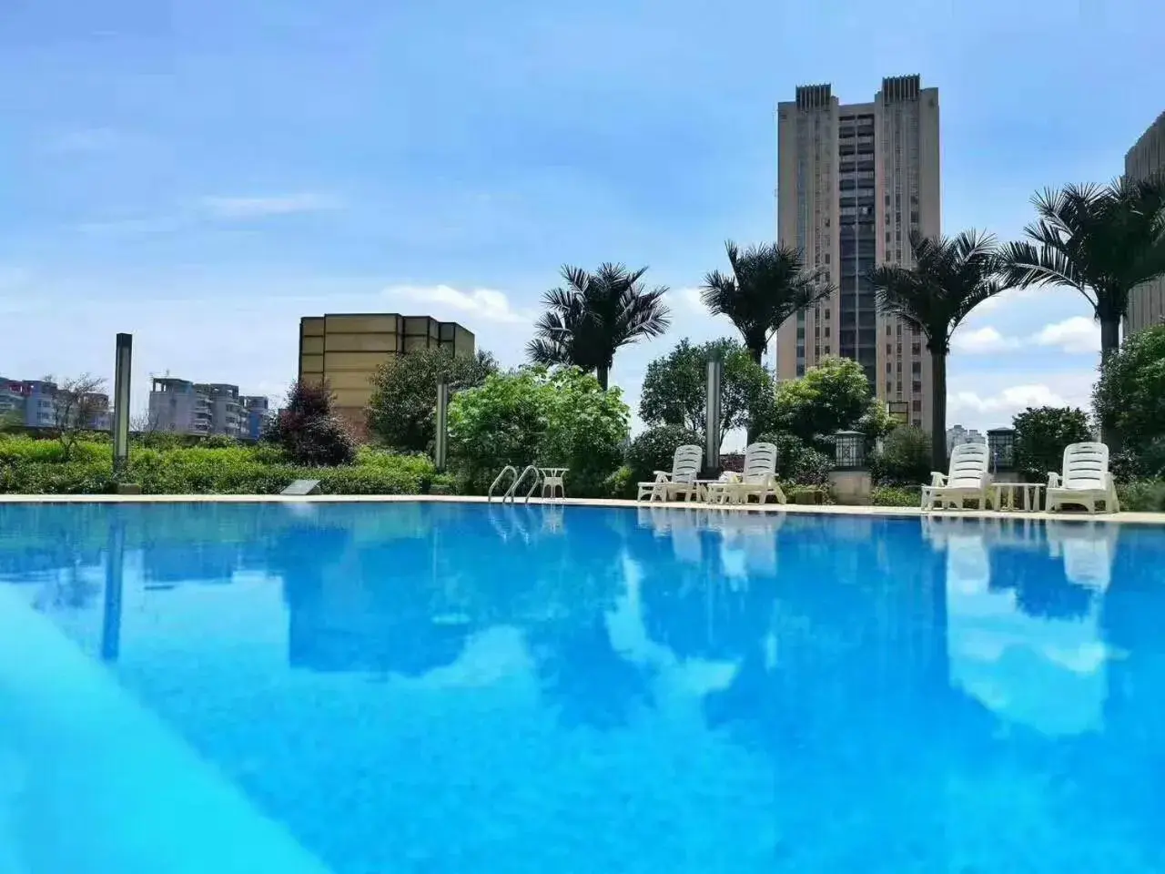 , Swimming Pool in WorldHotel Grand Jiaxing Hunan