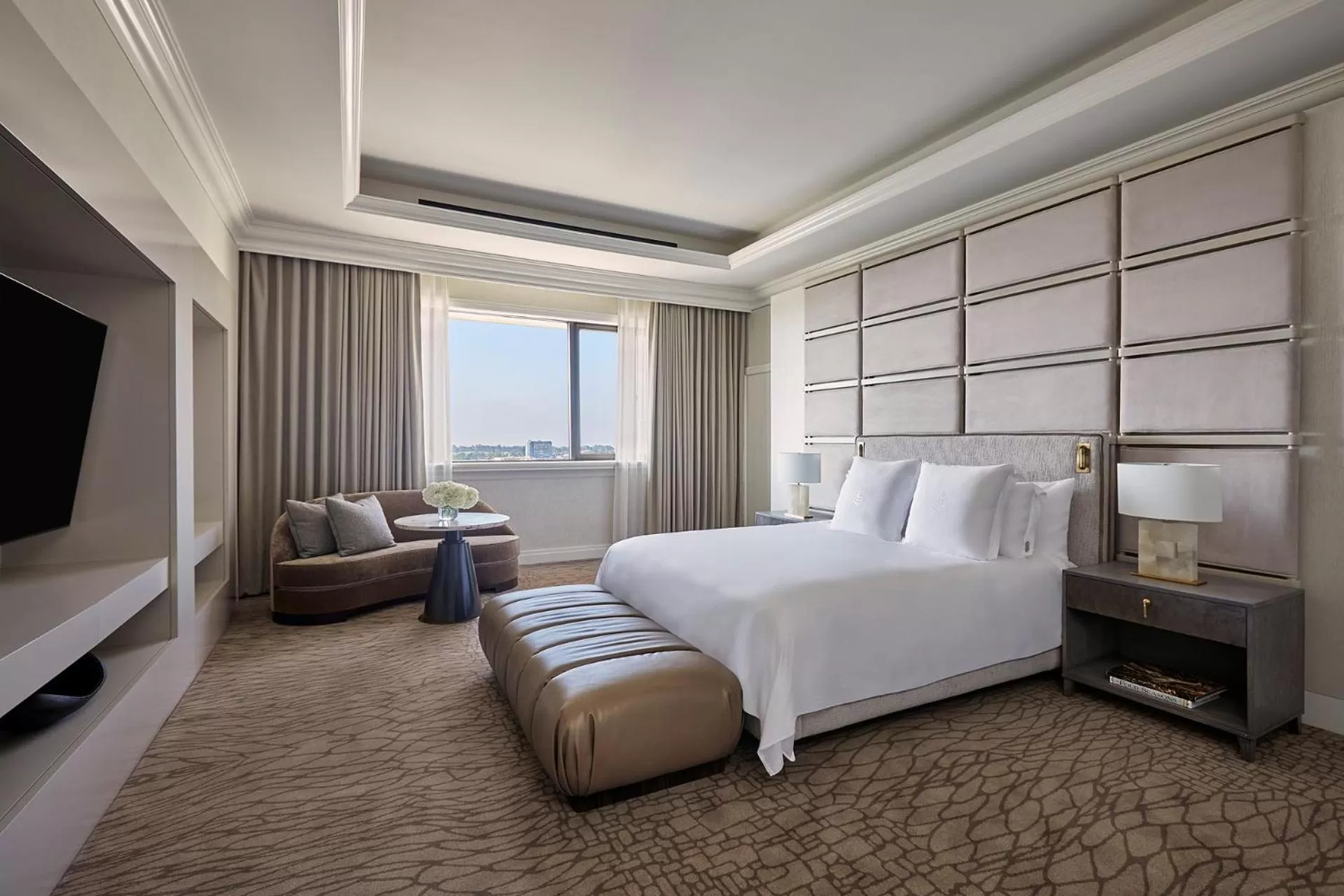 Bed in Beverly Wilshire, A Four Seasons Hotel