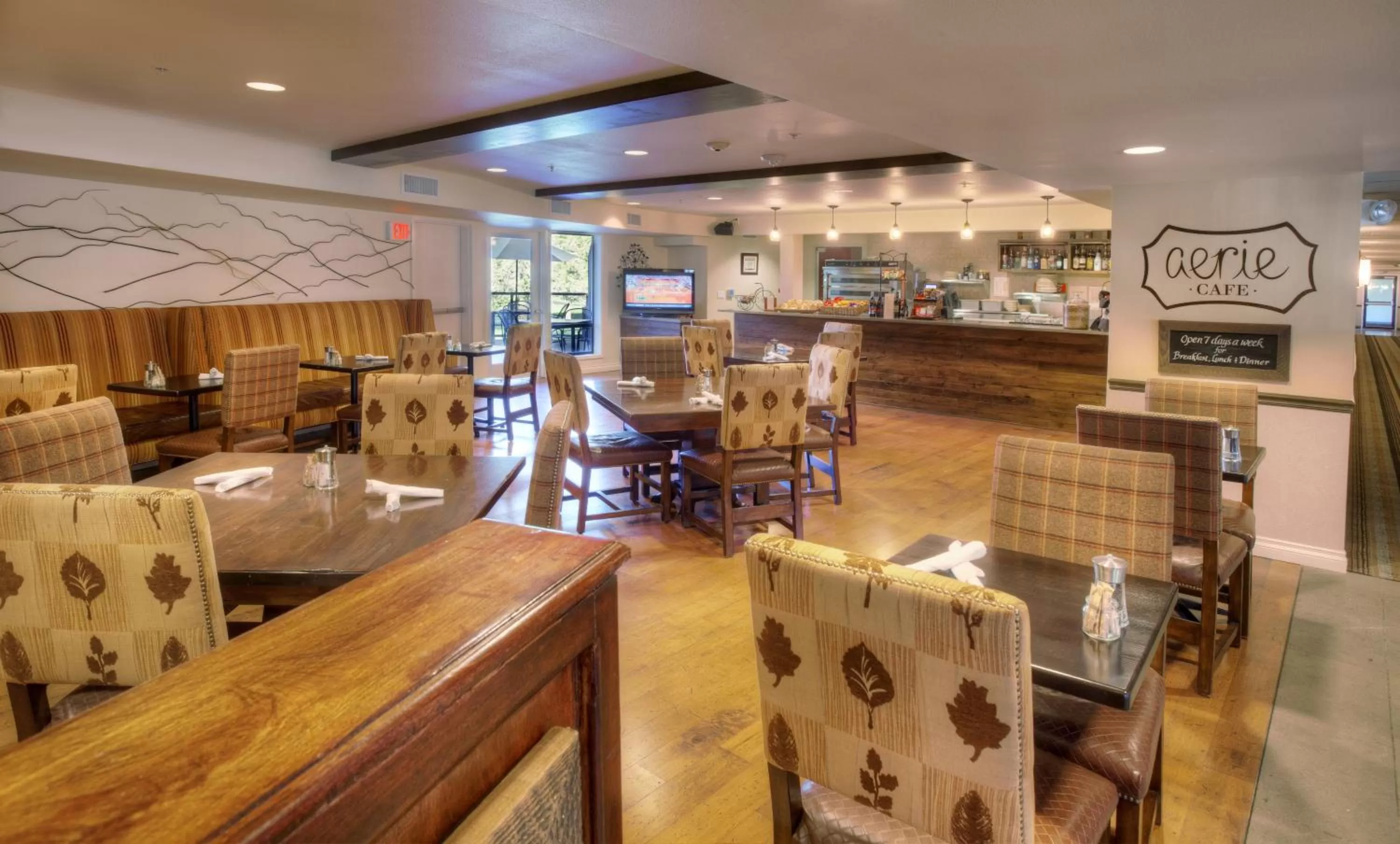 Restaurant/places to eat in The Lodge at Eagle Crest