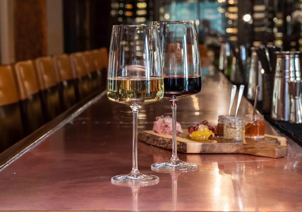 Restaurant/places to eat in Boar's Head Resort Restaurant/places to eat in Boar's Head Resort