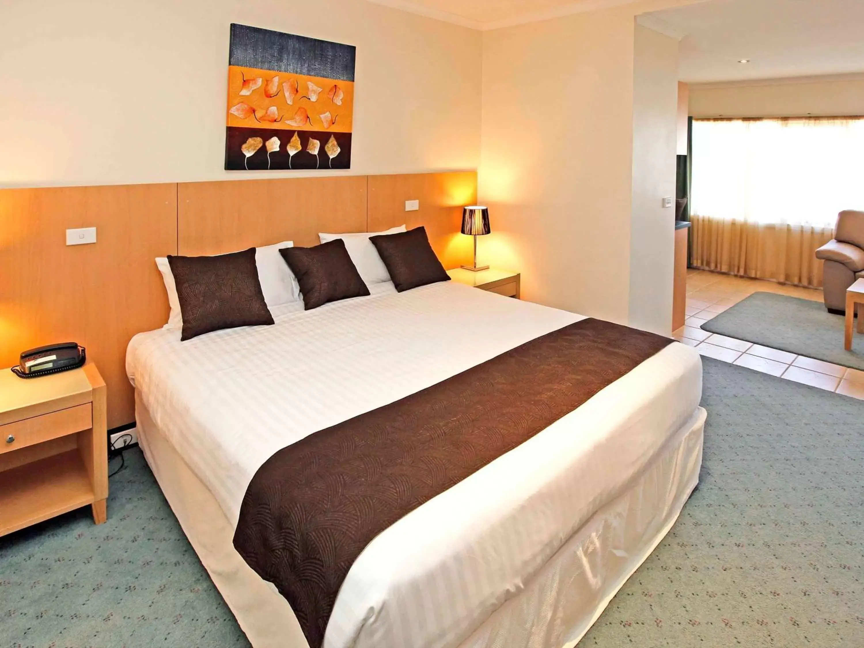 Photo of the whole room, Bed in Mercure Hotel Mildura