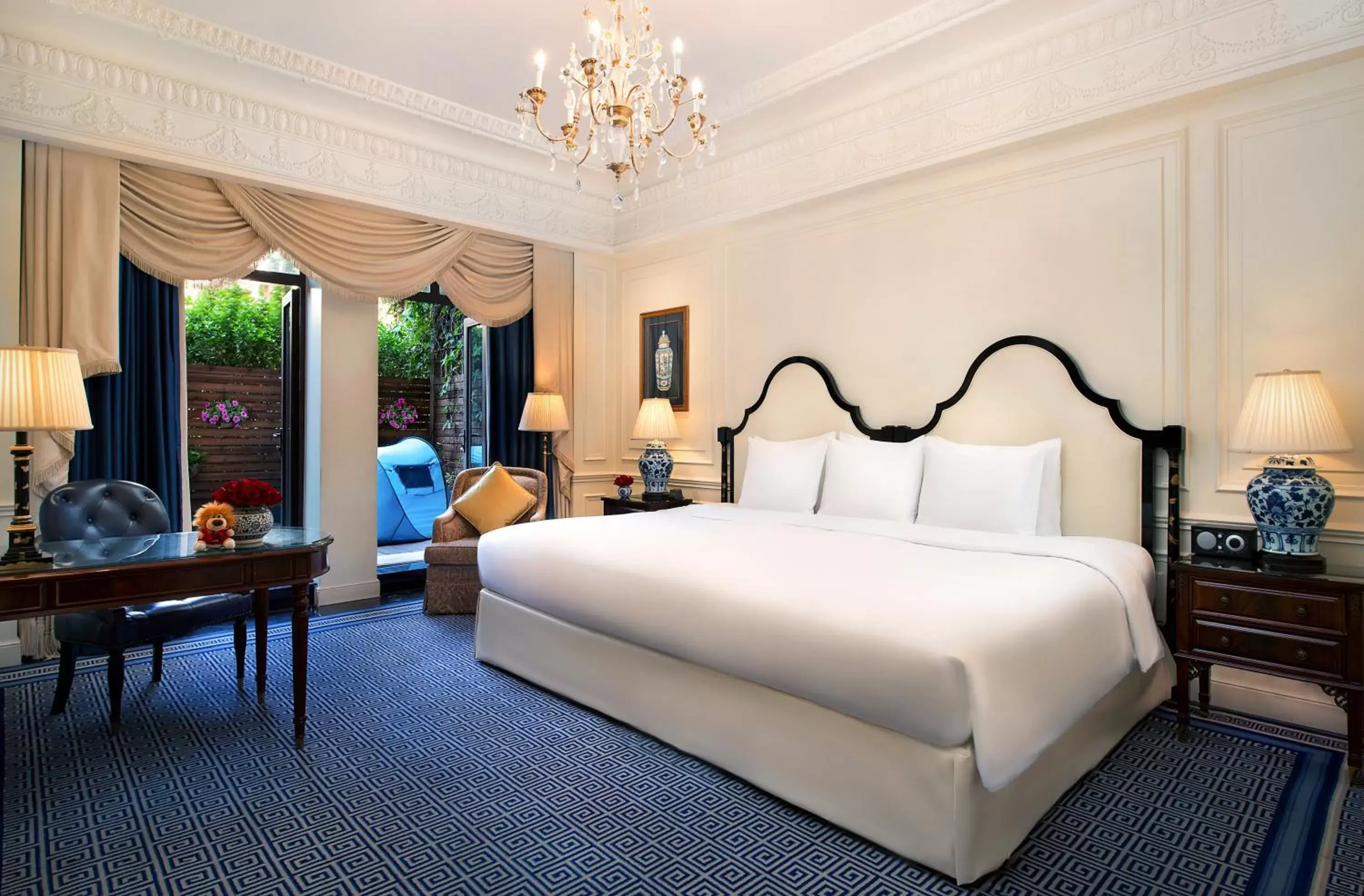 Bedroom, Bed in The Ritz-Carlton, Tianjin