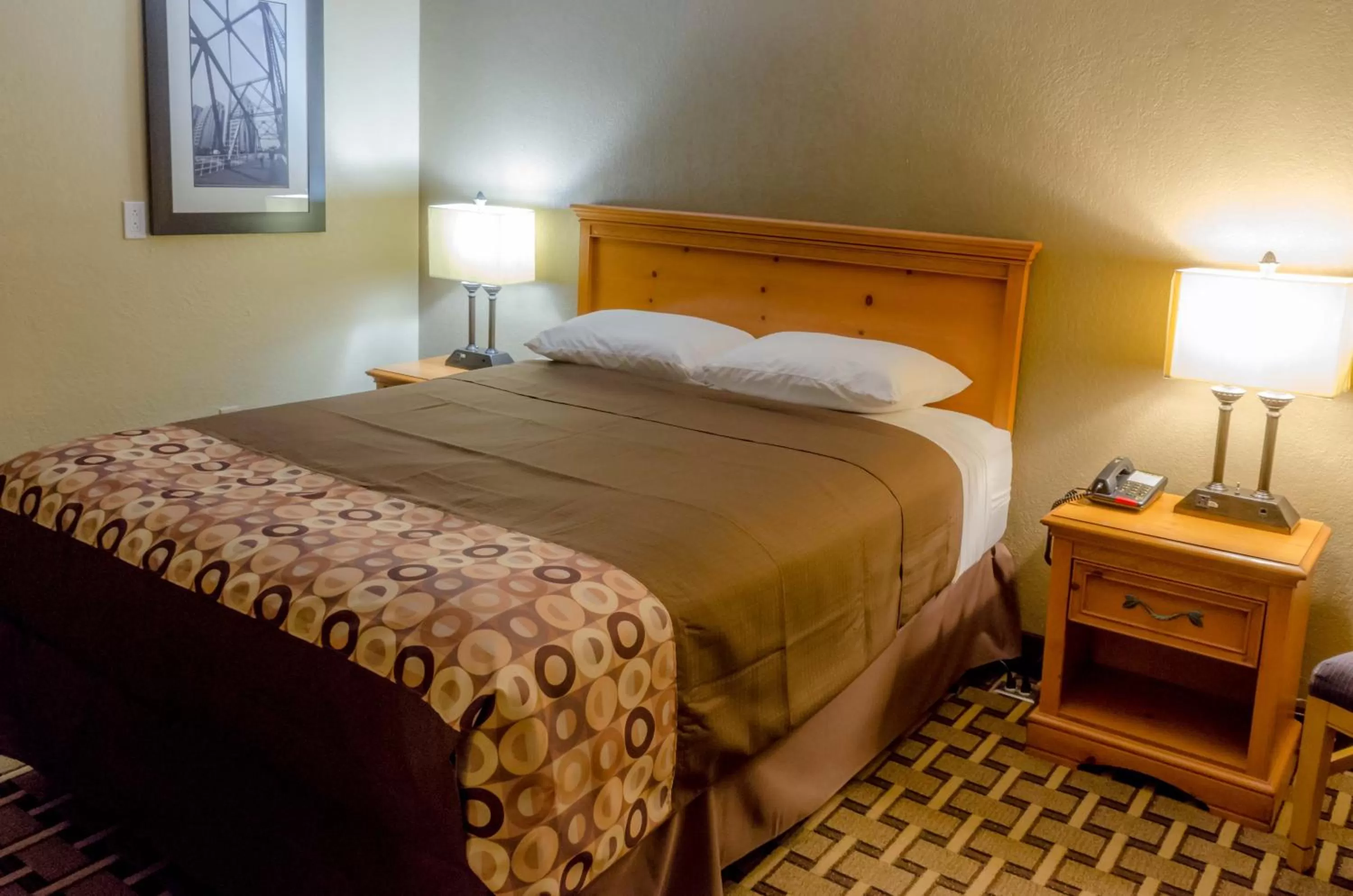 Bedroom, Bed in Relax Inn - Bryson City