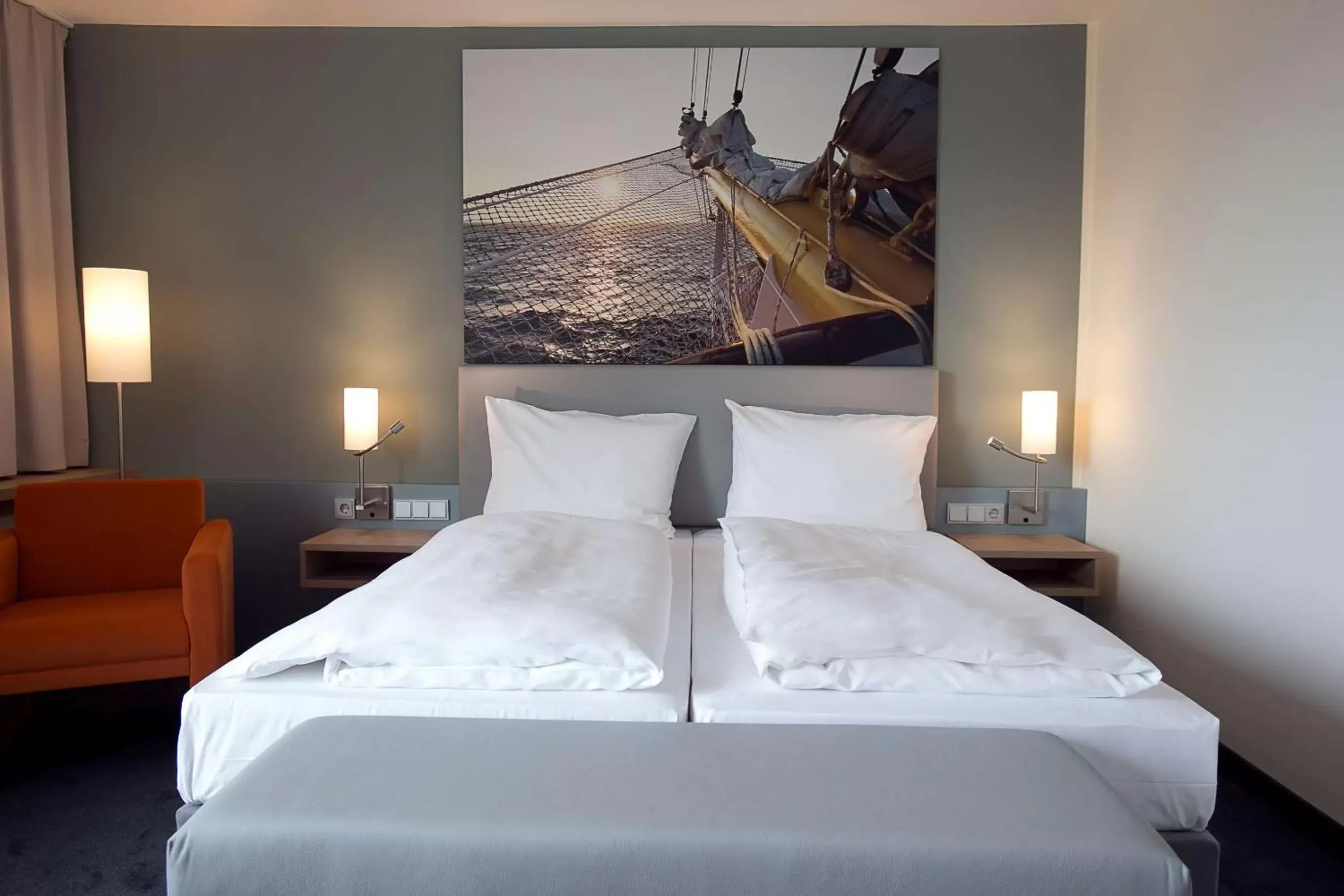 Photo of the whole room, Bed in Nordsee Hotel City