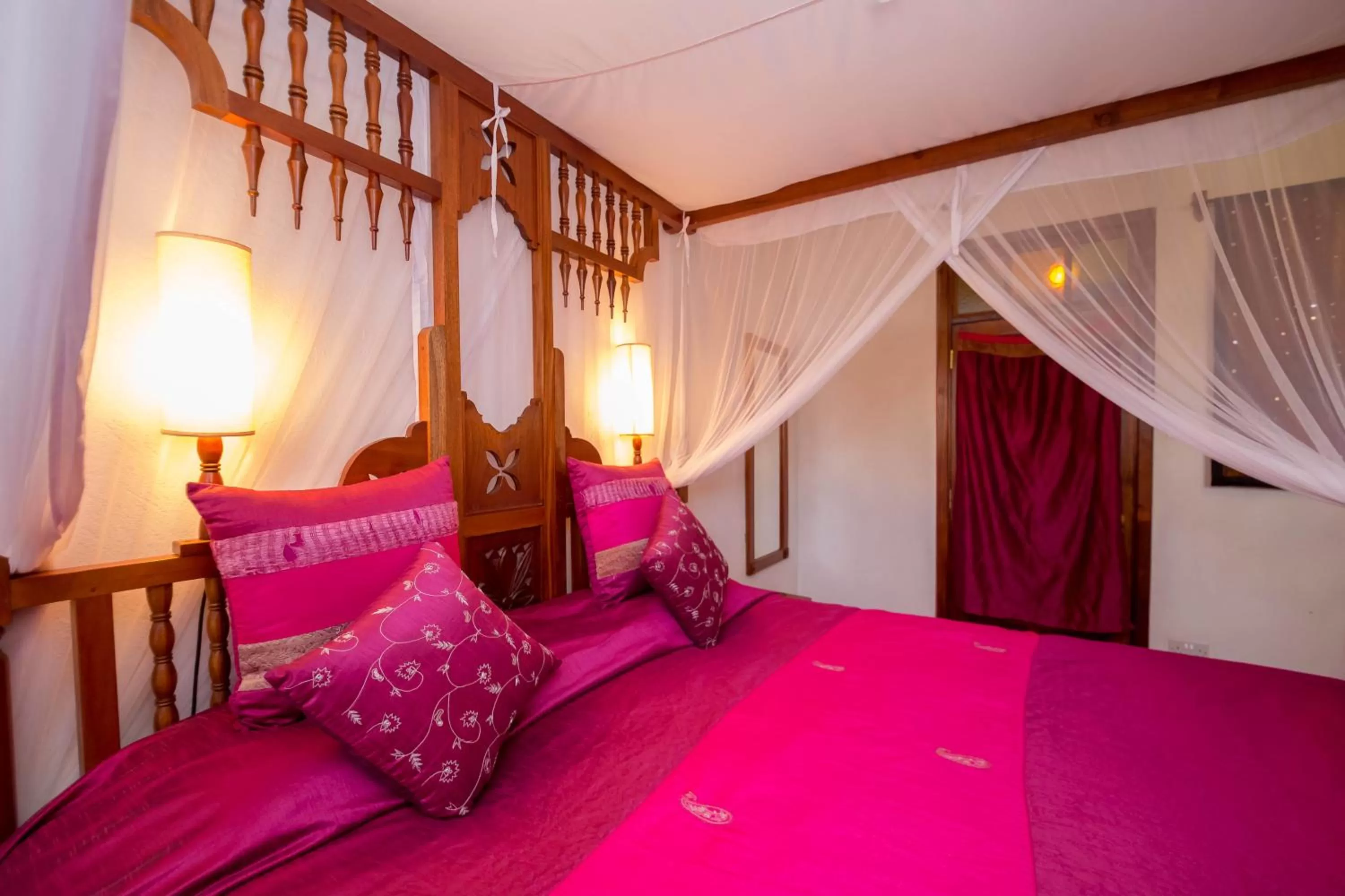 Bedroom, Bed in The King Post