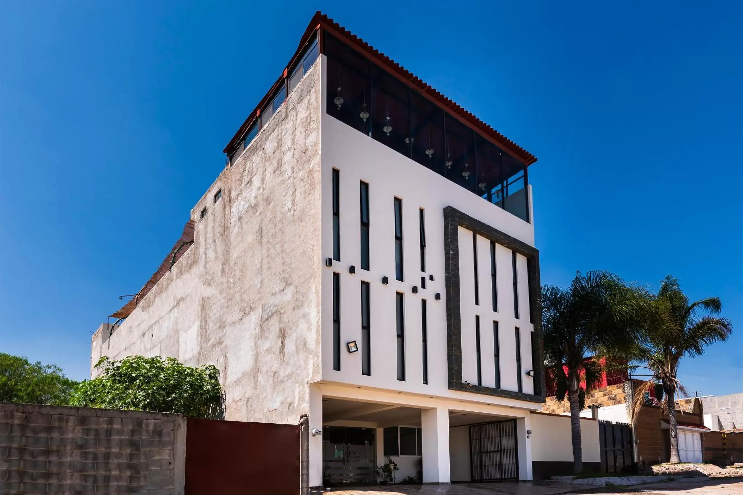 Facade/entrance, Property Building in Capital O Hotel Joyma Suites, San Luis